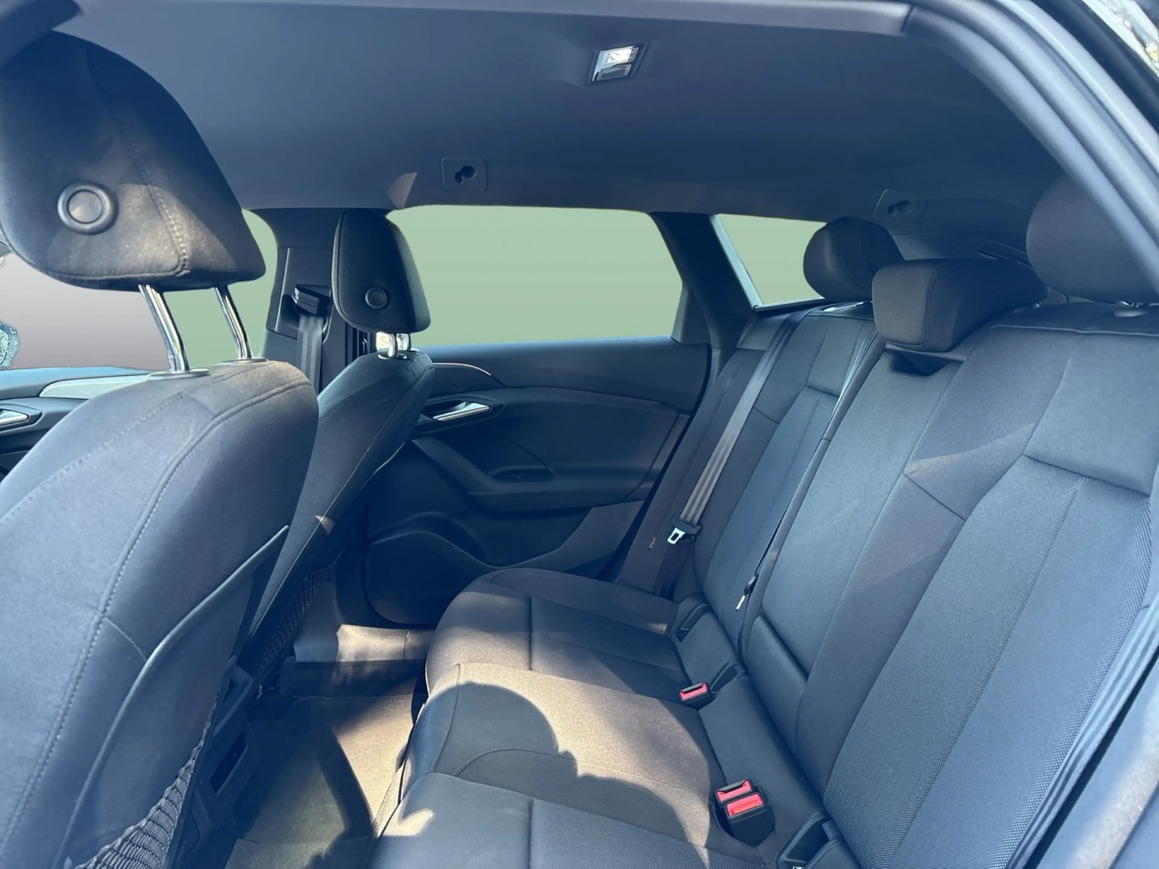 Audi A6 e-tron Avant advanced AHK 360°CAM ACC LM20 — photo 12