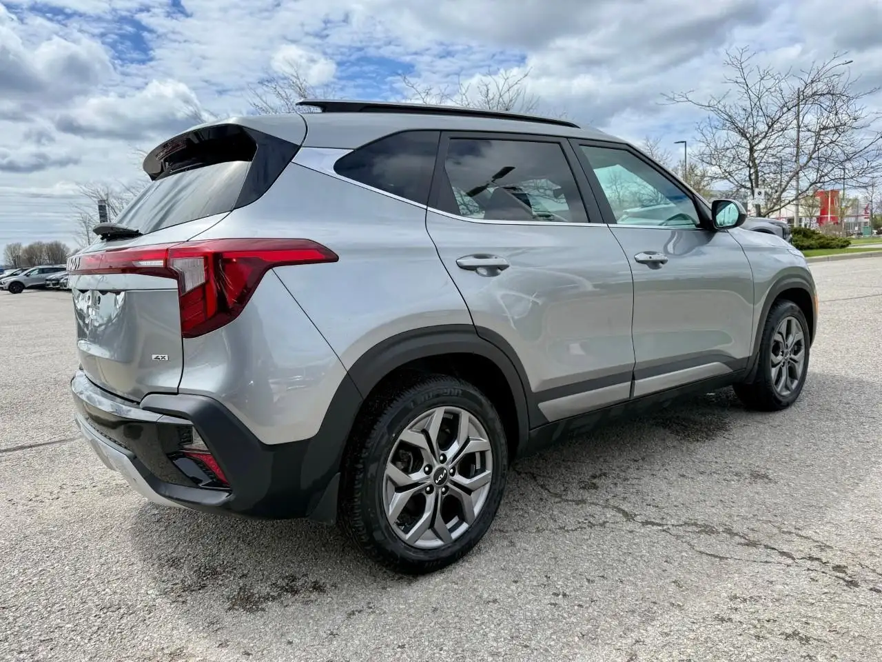 Kia Seltos снимка Kia Seltos
