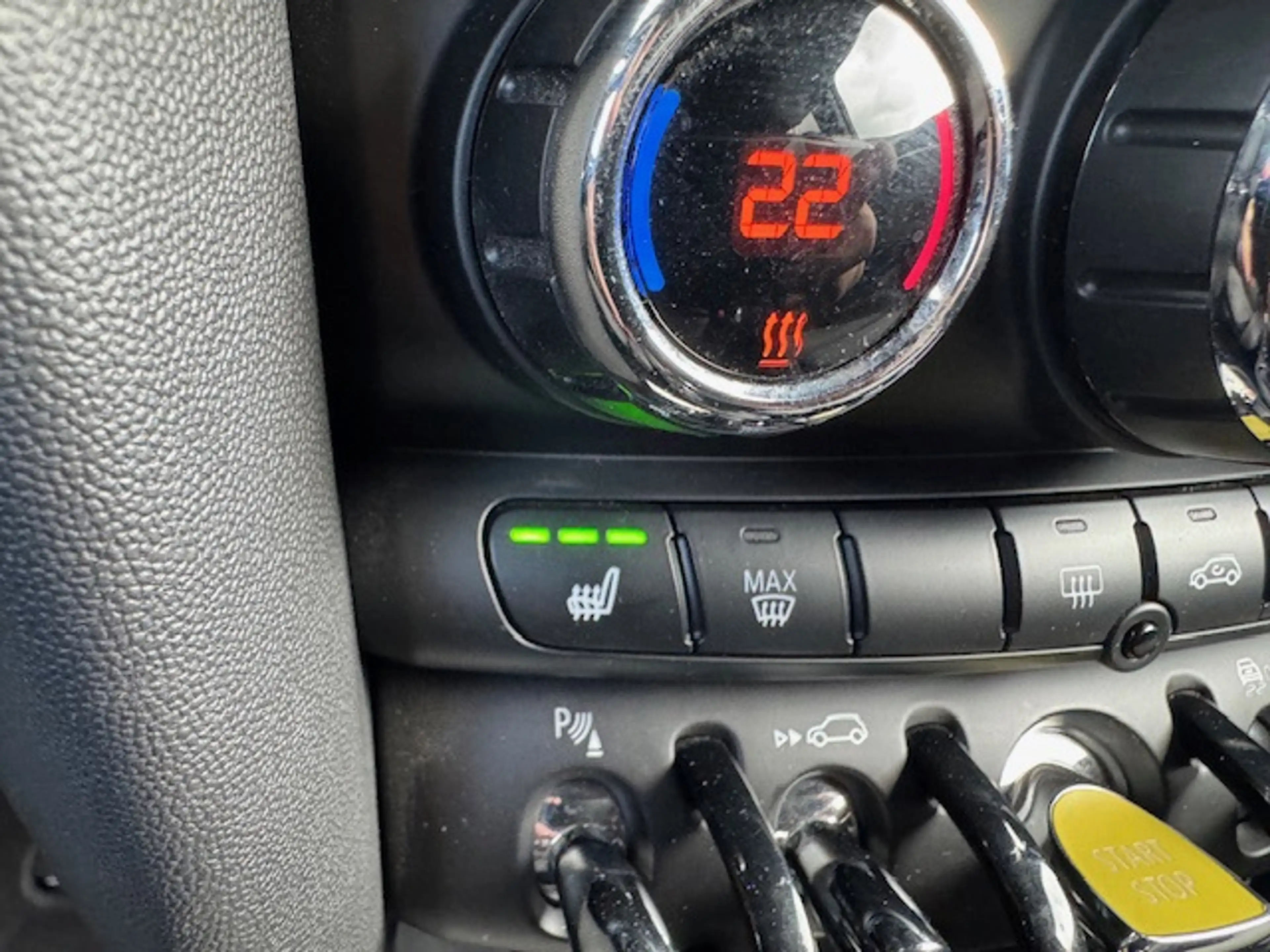 MINI Cooper SE Electric *carplay *navi *stoelverw. *17 inch — photo 30