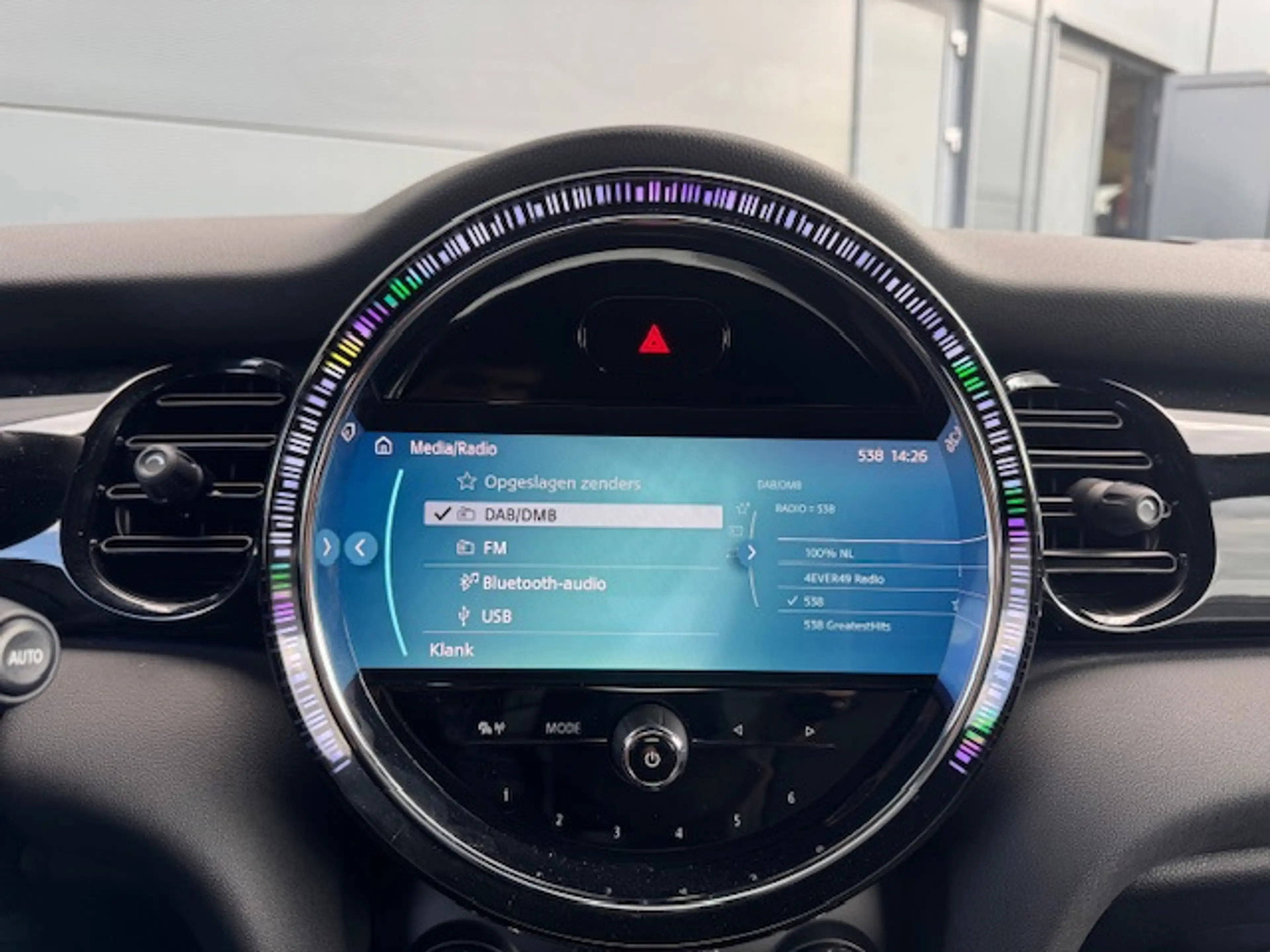 MINI Cooper SE Electric *carplay *navi *stoelverw. *17 inch — photo 26