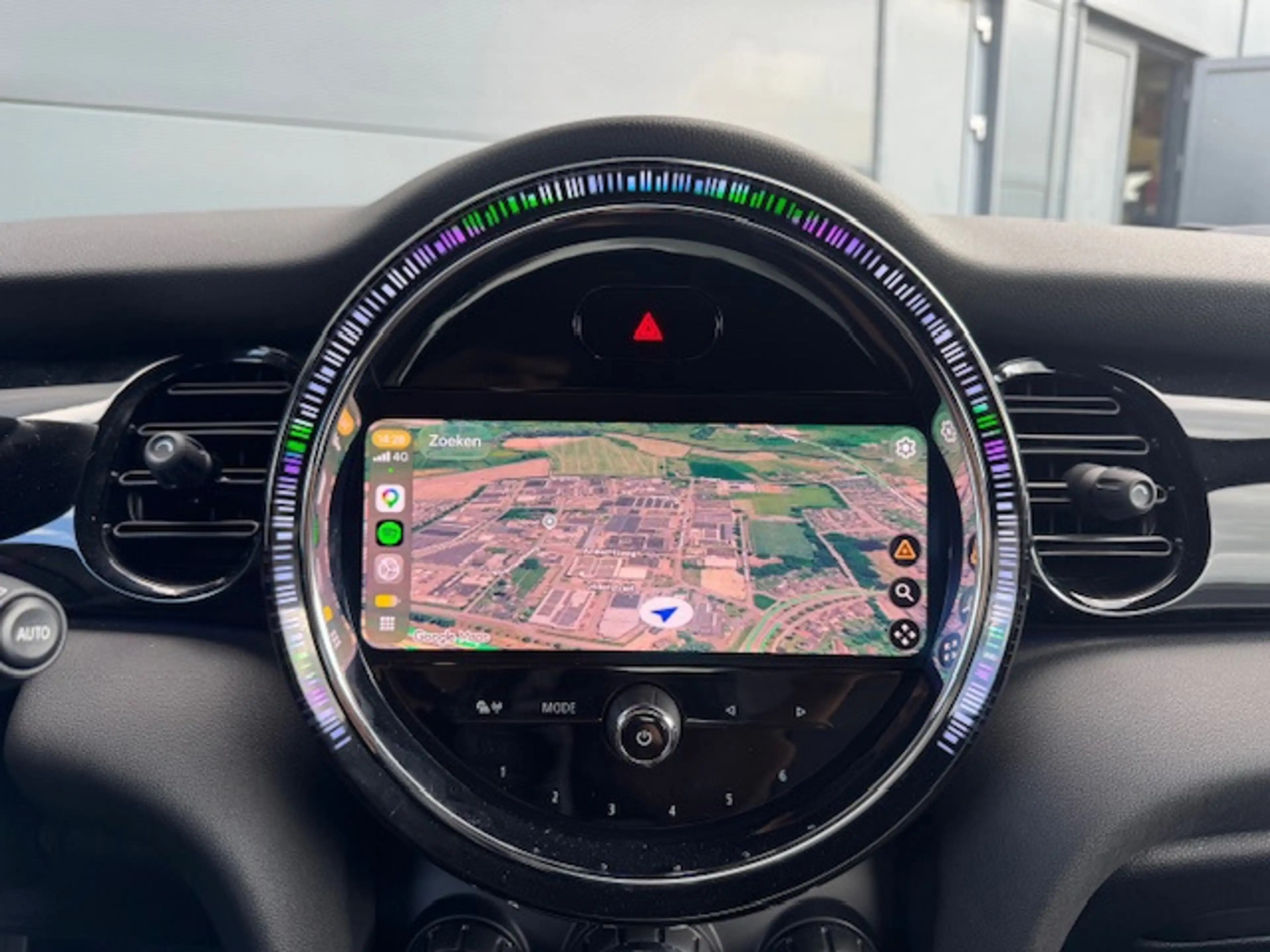 MINI Cooper SE Electric *carplay *navi *stoelverw. *17 inch — photo 27