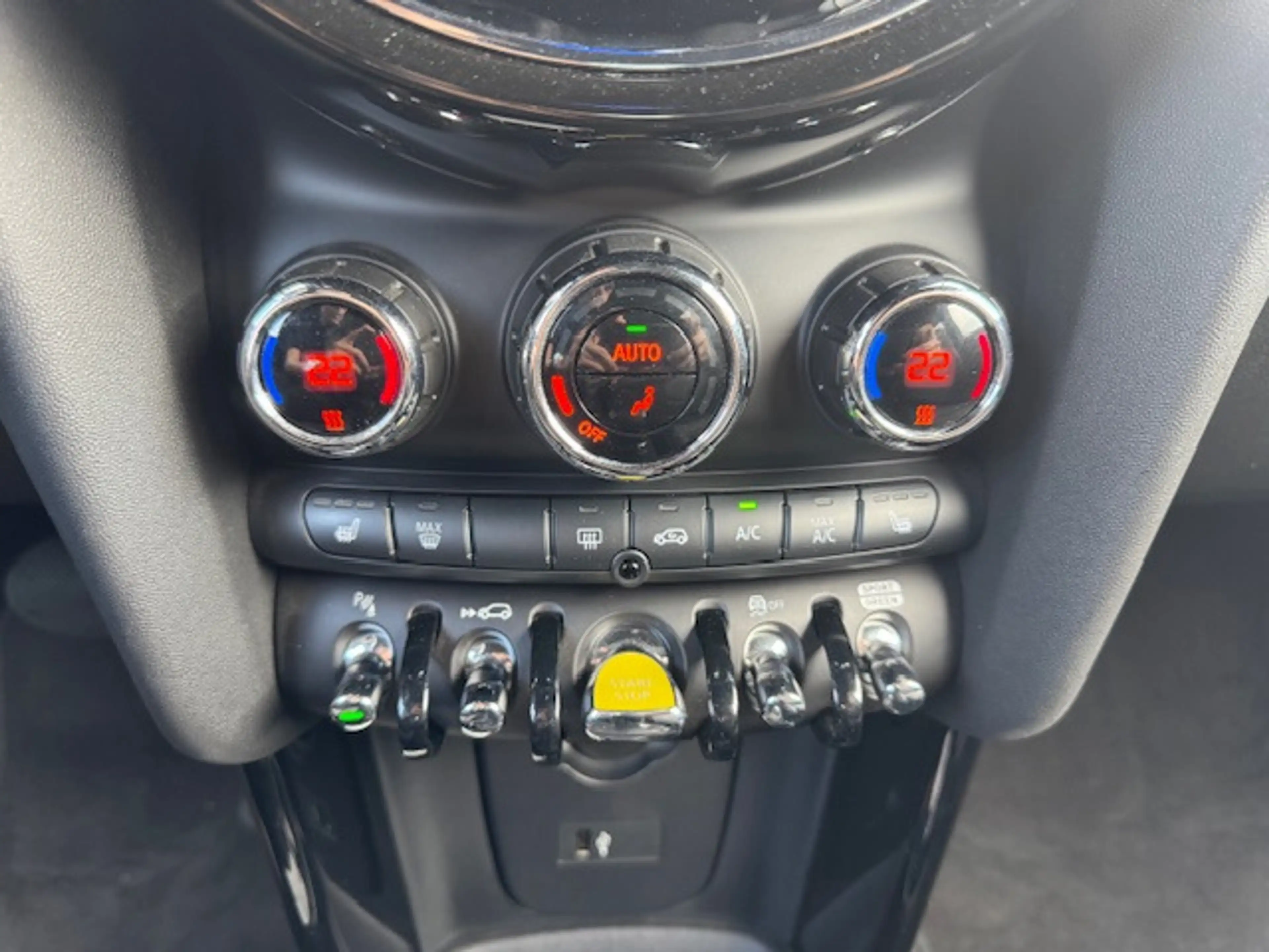 MINI Cooper SE Electric *carplay *navi *stoelverw. *17 inch — photo 31