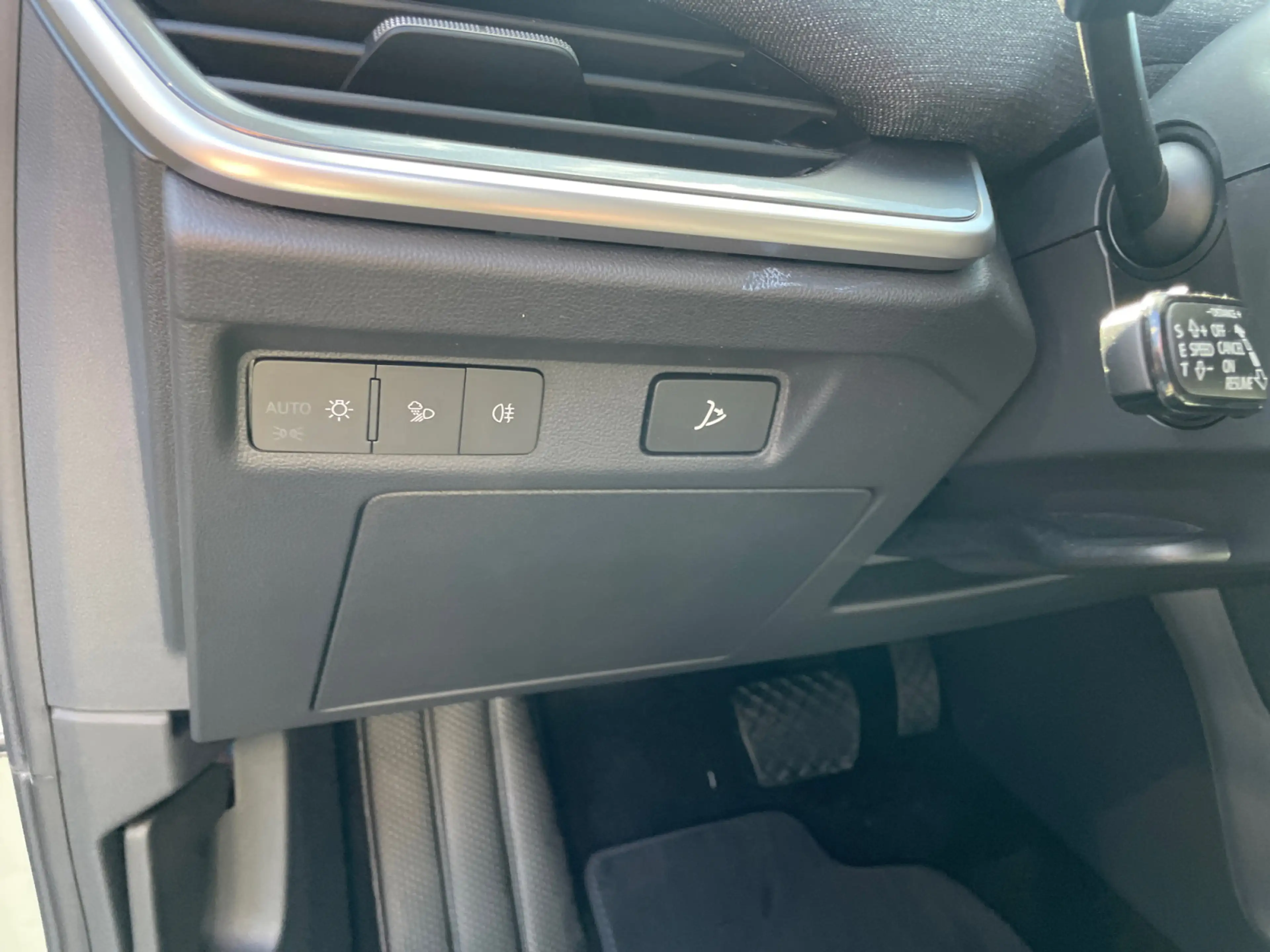 Skoda Elroq Selection (82kWh) 286PS Plus-Paket Navi SH — photo 13