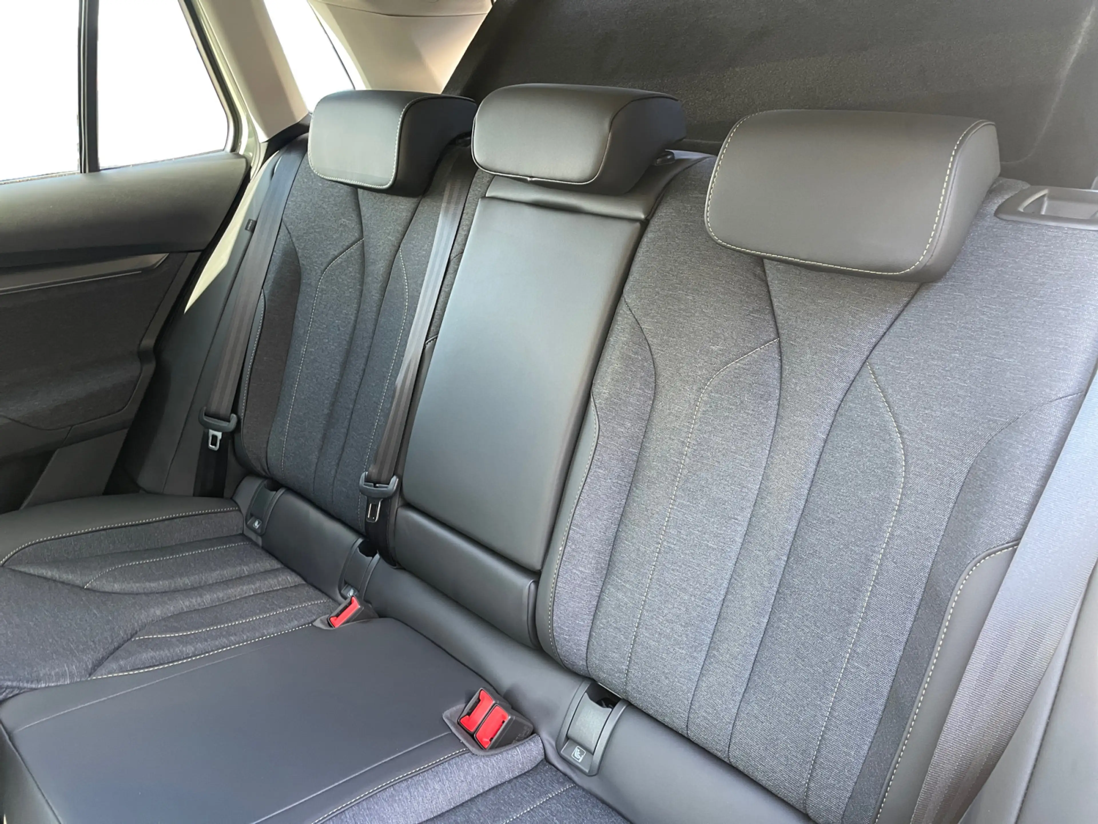 Skoda Elroq Selection (82kWh) 286PS Plus-Paket Navi SH — photo 11