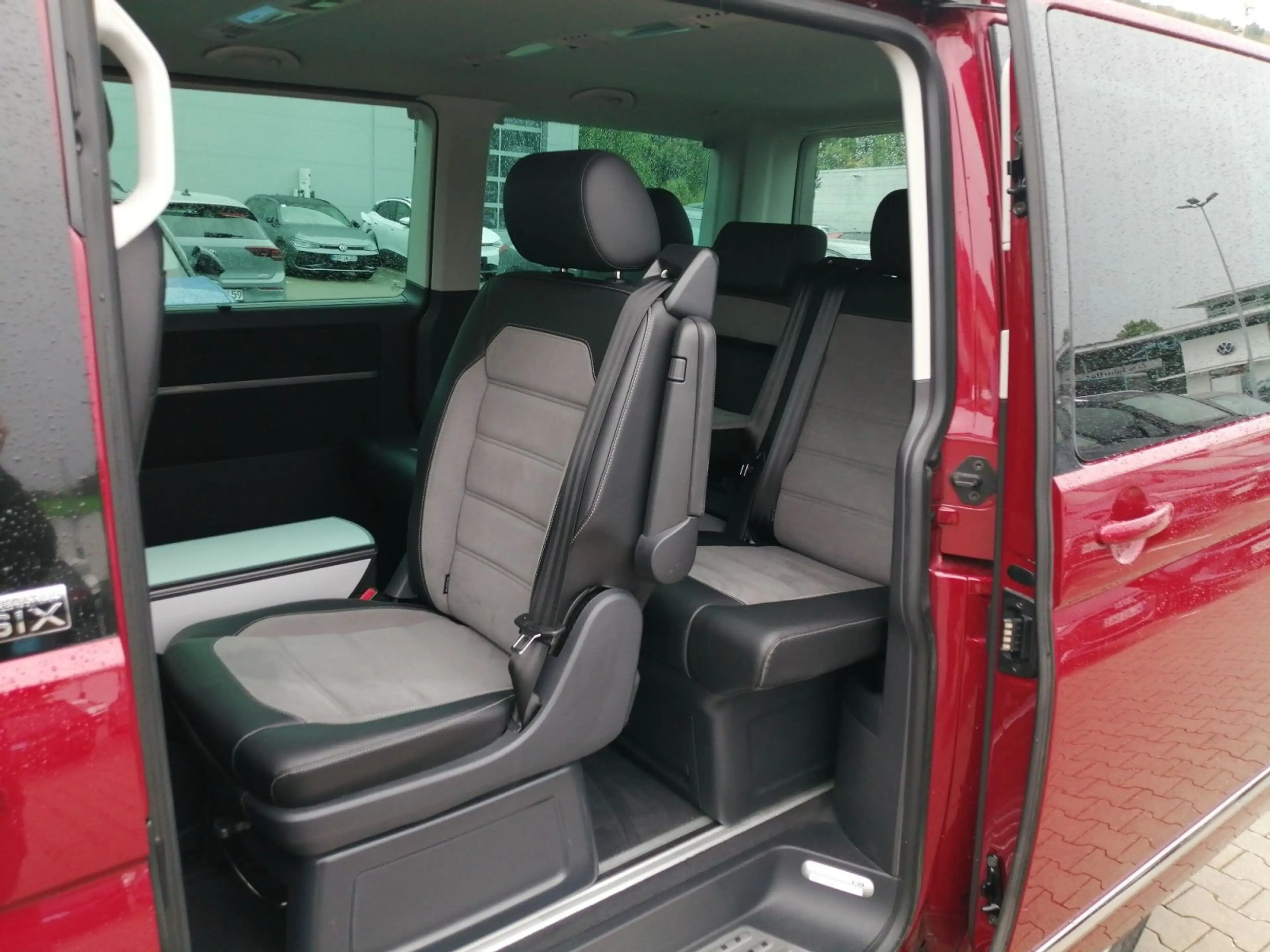 Volkswagen T6.1 Multivan Gen. Six 4M DSG AHK 2x Schiebe Cam — photo 15