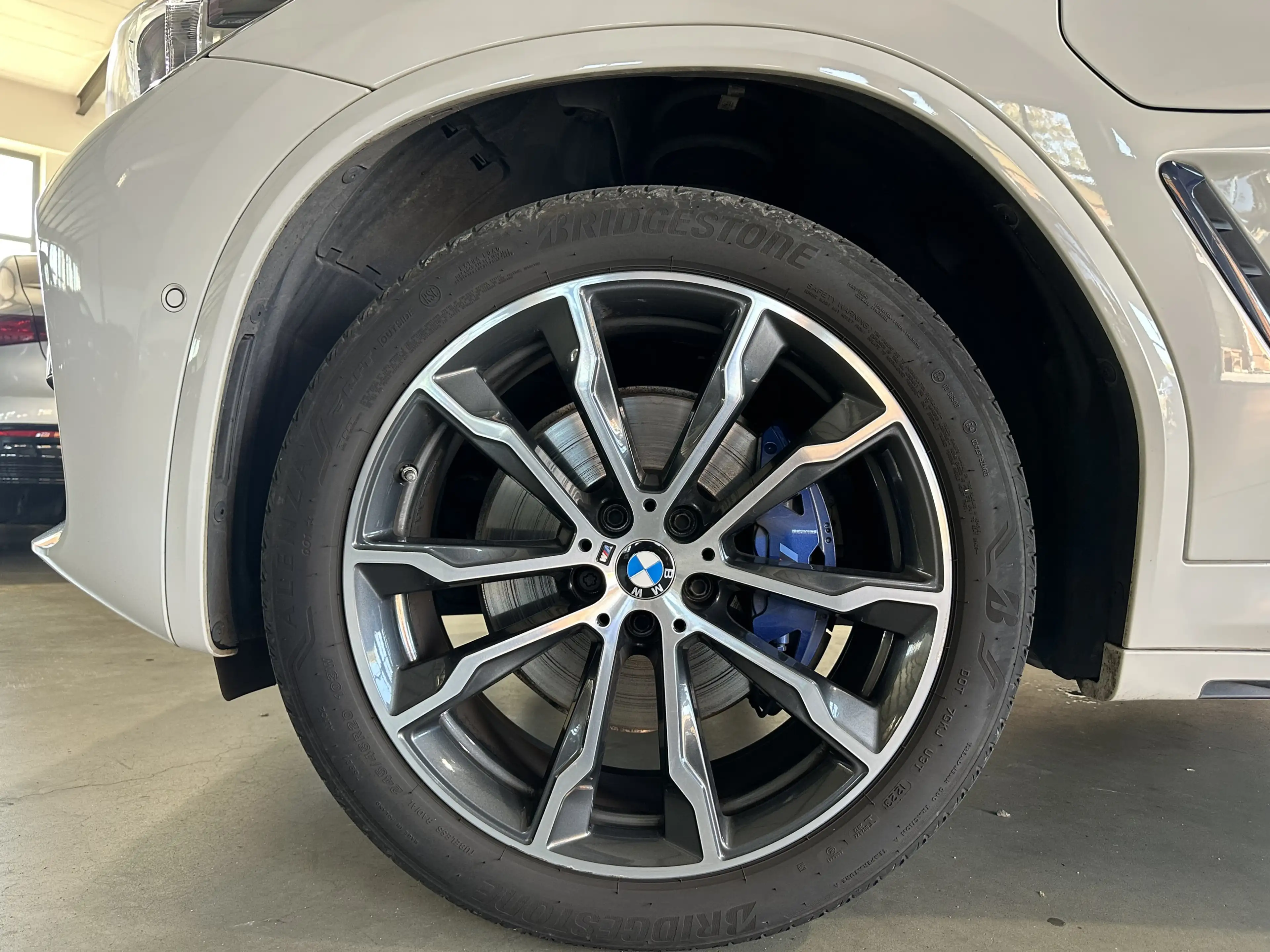 BMW X3 xDrive 30e M Sport Laser Pano HUD AHK ACC 20 — photo 10