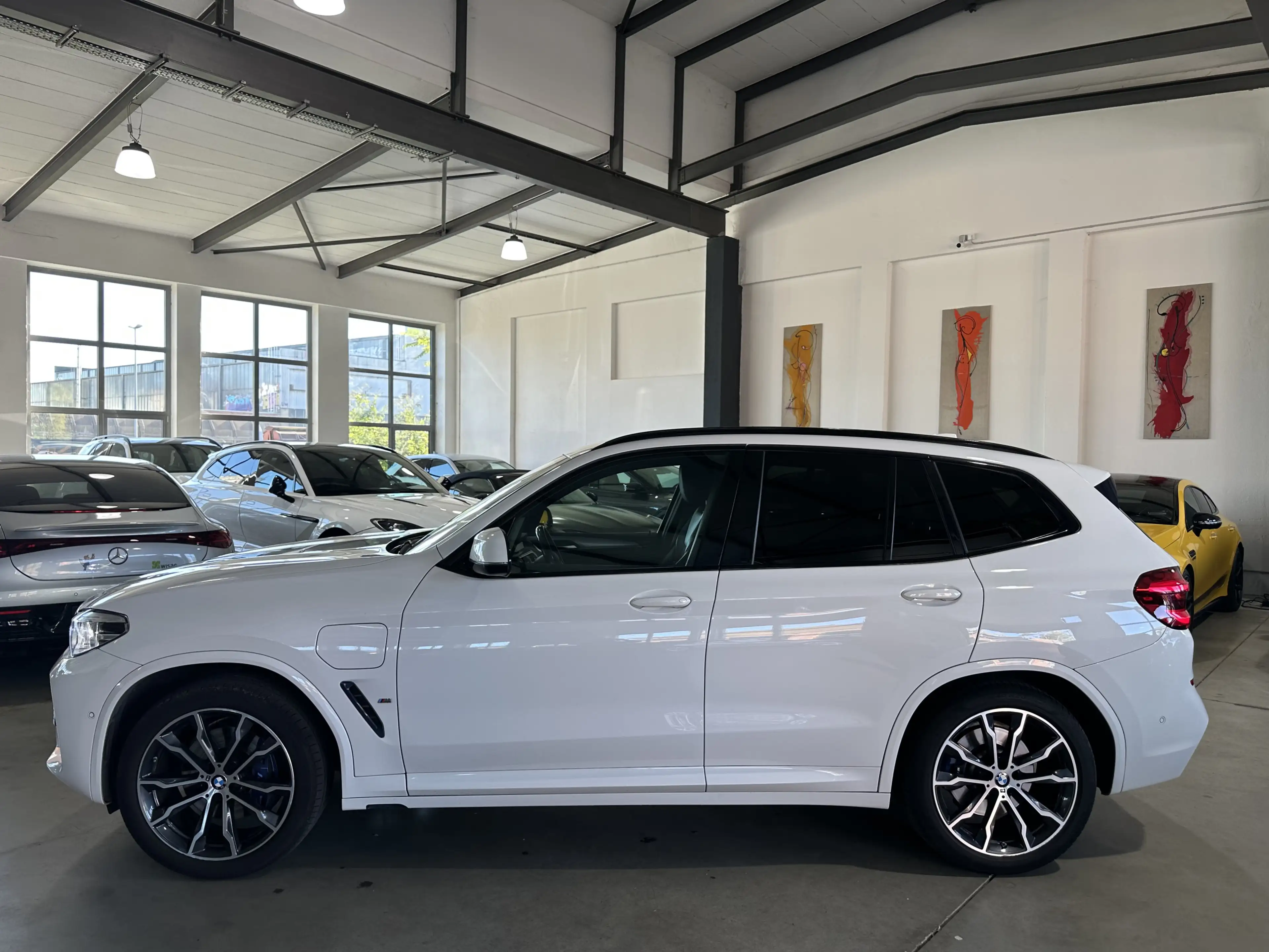 BMW X3 xDrive 30e M Sport Laser Pano HUD AHK ACC 20 — photo 9