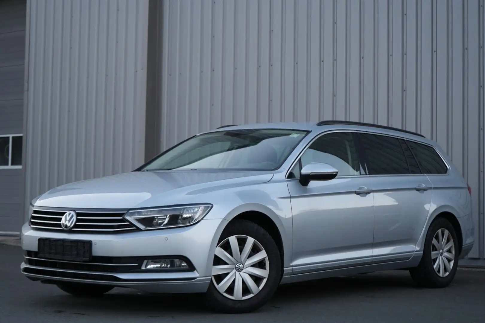 Volkswagen Passat Variant 1,6 d /DSG  BMT Argent - 1