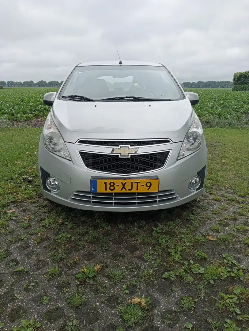 Chevrolet Spark 1.0 16V LS Bi-Fuel Gris - 1