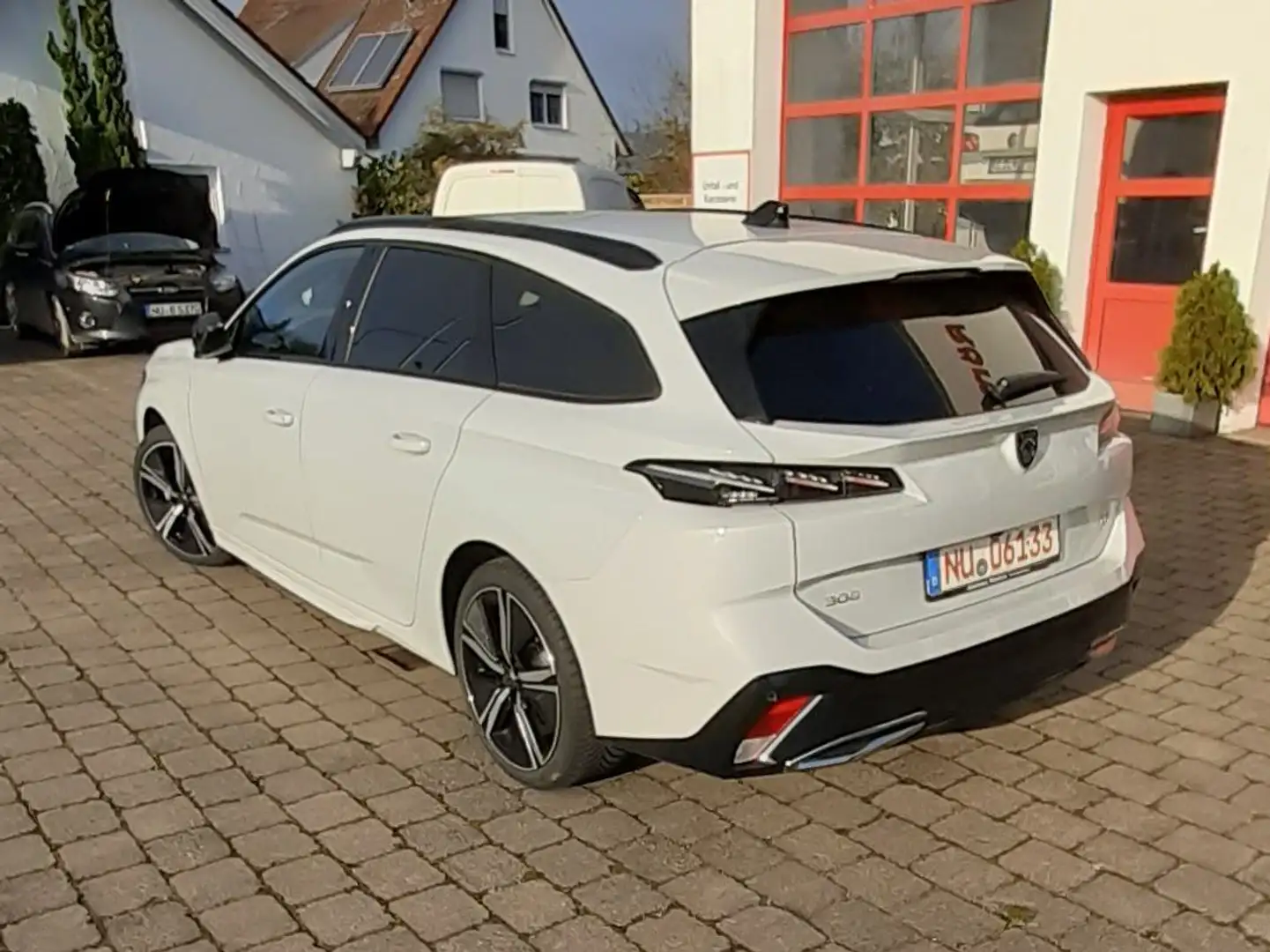 Peugeot 308 SW PureTech 130 EAT8 GT Weiß - 1