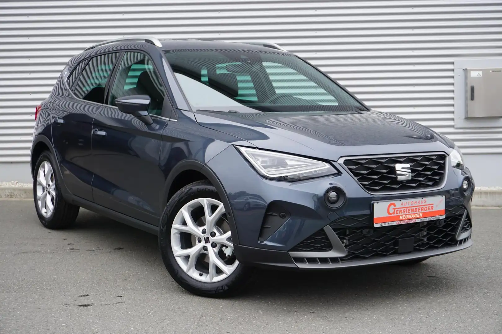 SEAT Arona FR 1.0 TSI LED/NAVI/Kamera Grau - 2