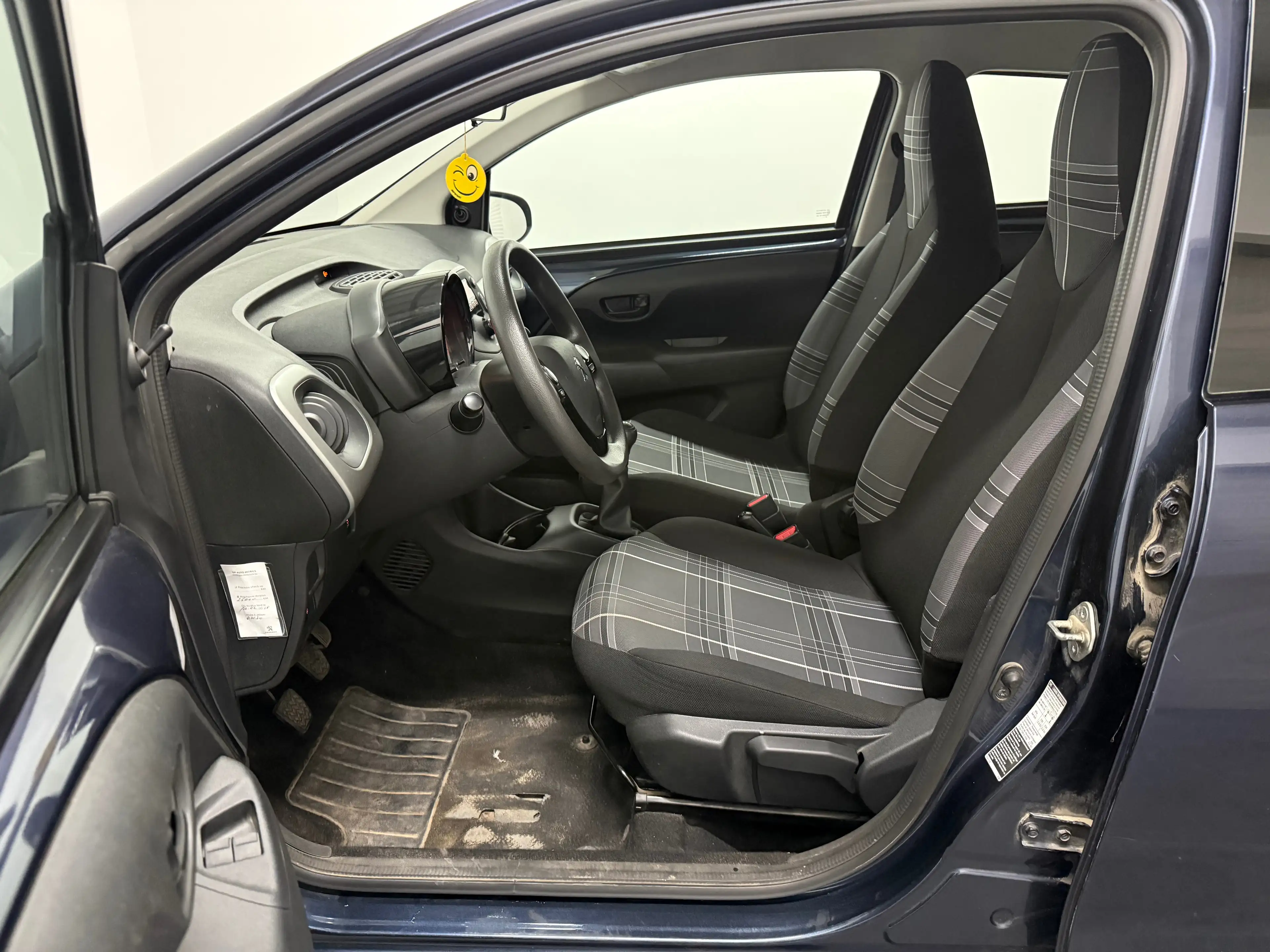 Peugeot 108 1.2 Essence - Euro6 - 1erMain - Carnet — photo 10