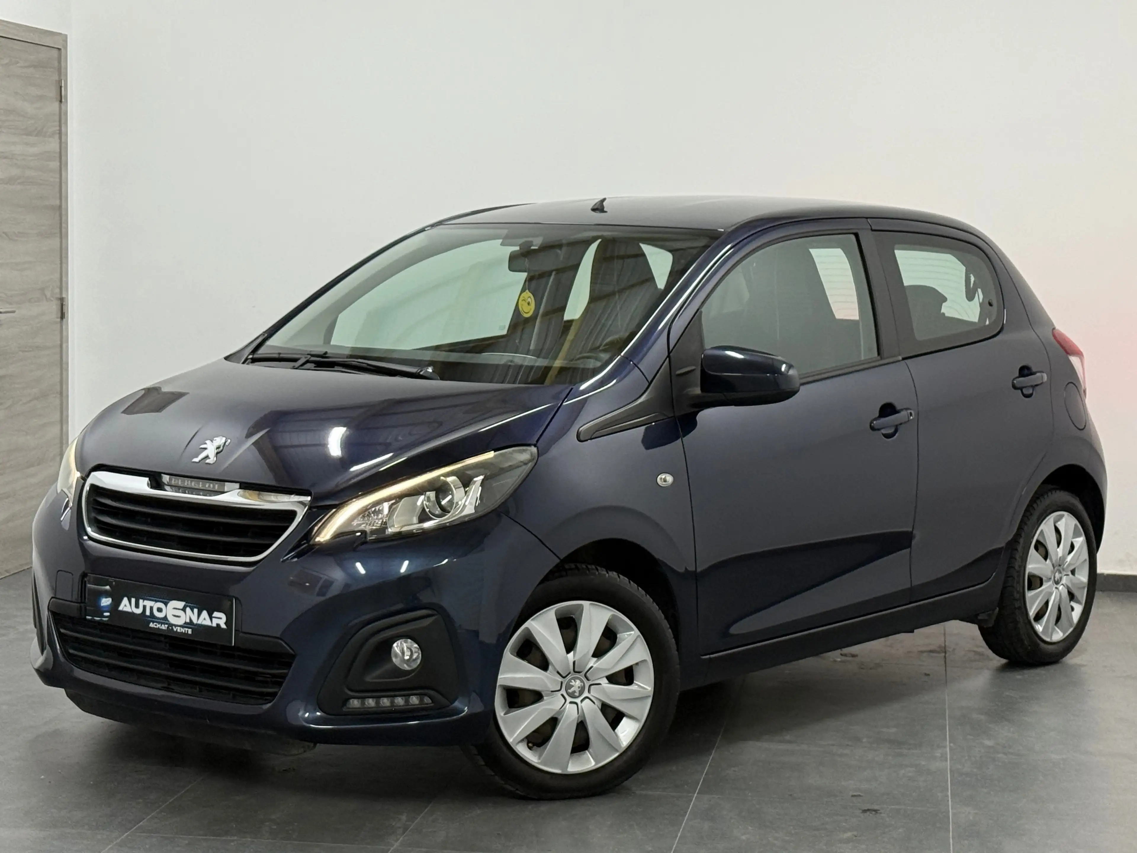 Peugeot 108 1.2 Essence - Euro6 - 1erMain - Carnet — photo 4