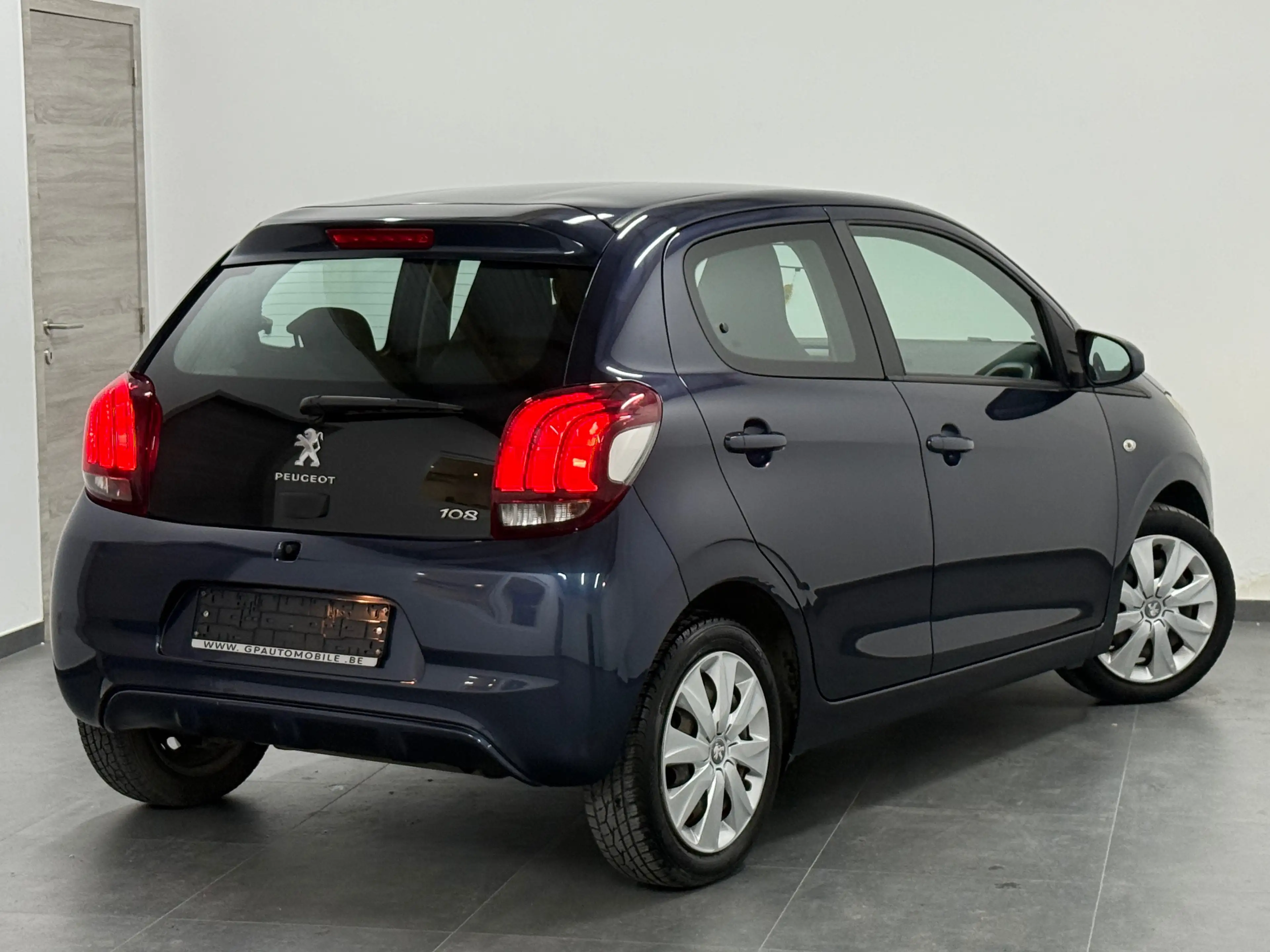 Peugeot 108 1.2 Essence - Euro6 - 1erMain - Carnet — photo 3