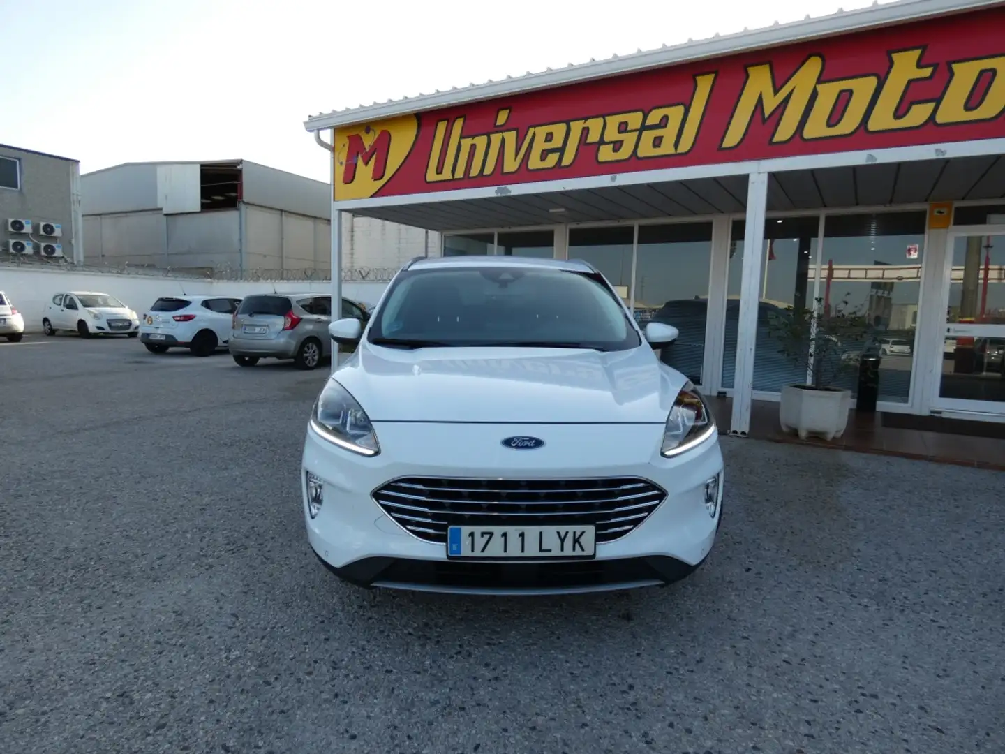 Ford Kuga 1.5 EcoBlue Titanium FWD 120 Aut. Blanco - 2