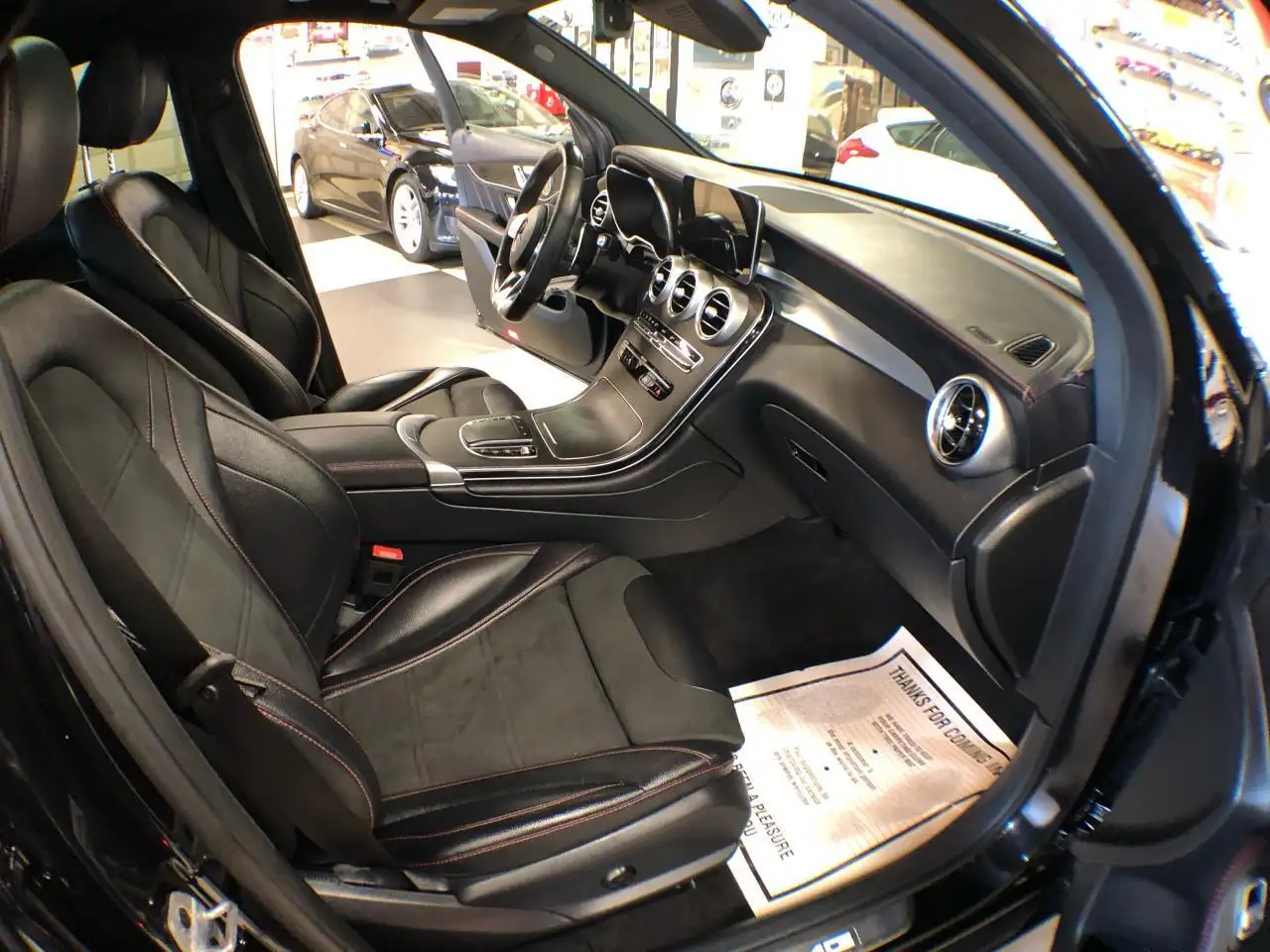 Mercedes-Benz GLC снимка Mercedes-Benz GLC