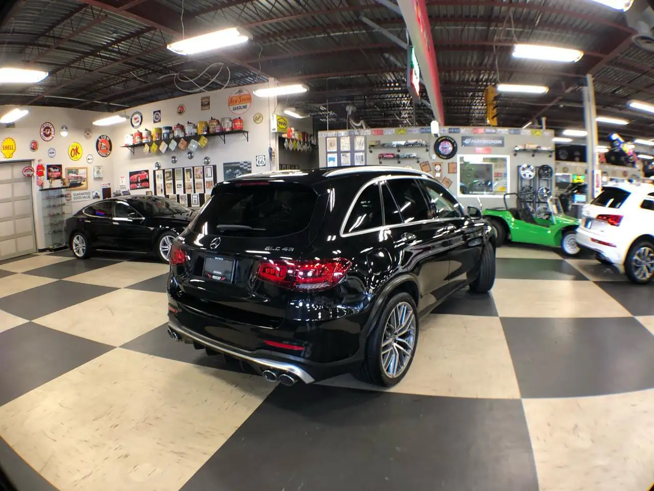 Mercedes-Benz GLC снимка Mercedes-Benz GLC