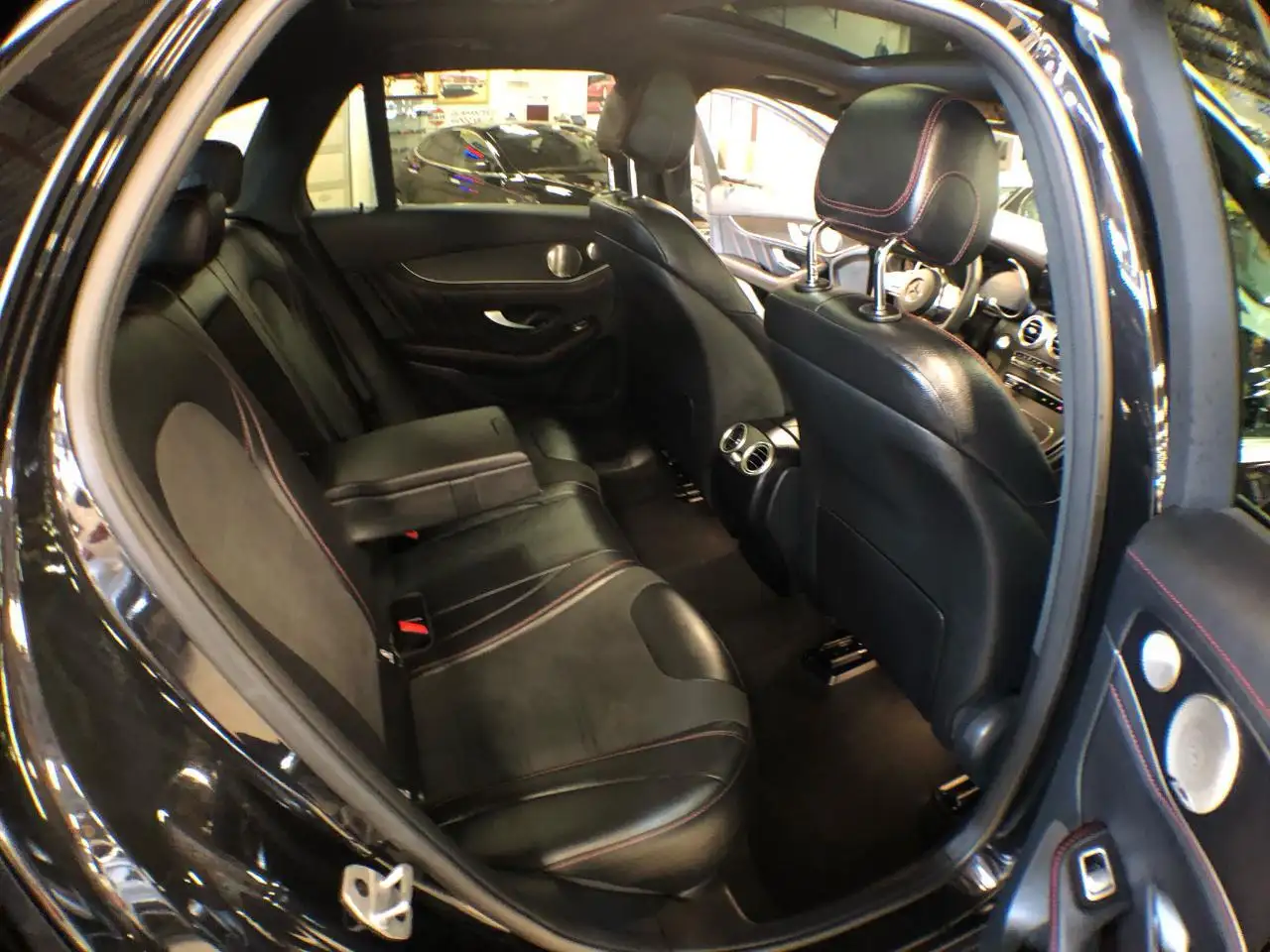 Mercedes-Benz GLC снимка Mercedes-Benz GLC