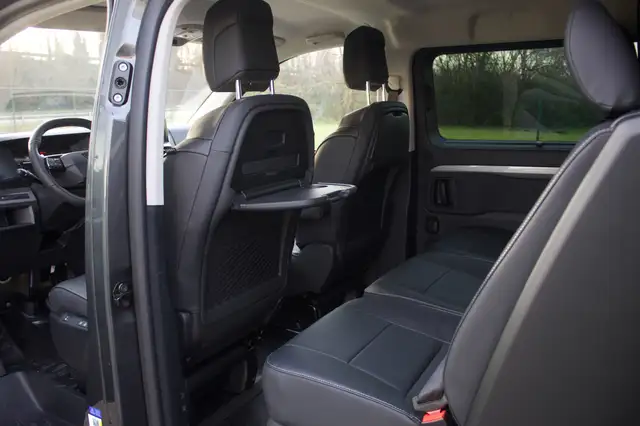 Peugeot Expert view 15