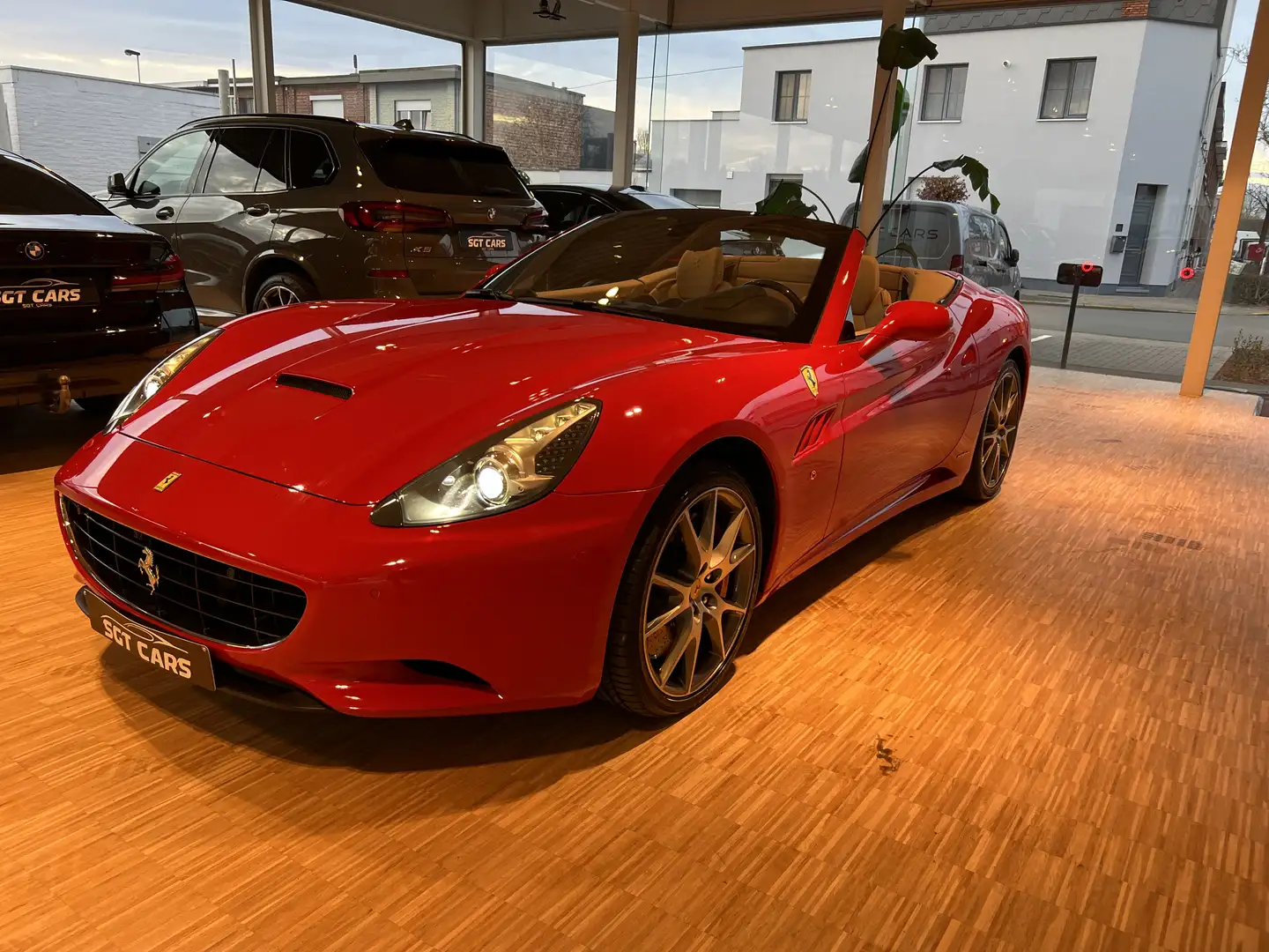 Ferrari California F1 Carbon Stuur - BucketSaets - Red Stitching Rot - 2