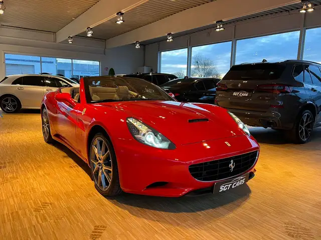 Ferrari California F1 Carbon Stuur - BucketSaets - Red Stitching
