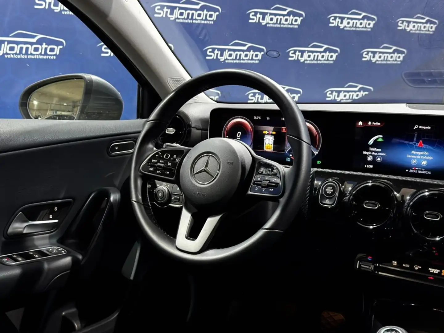 Mercedes-Benz A 180 180d Gris - 2