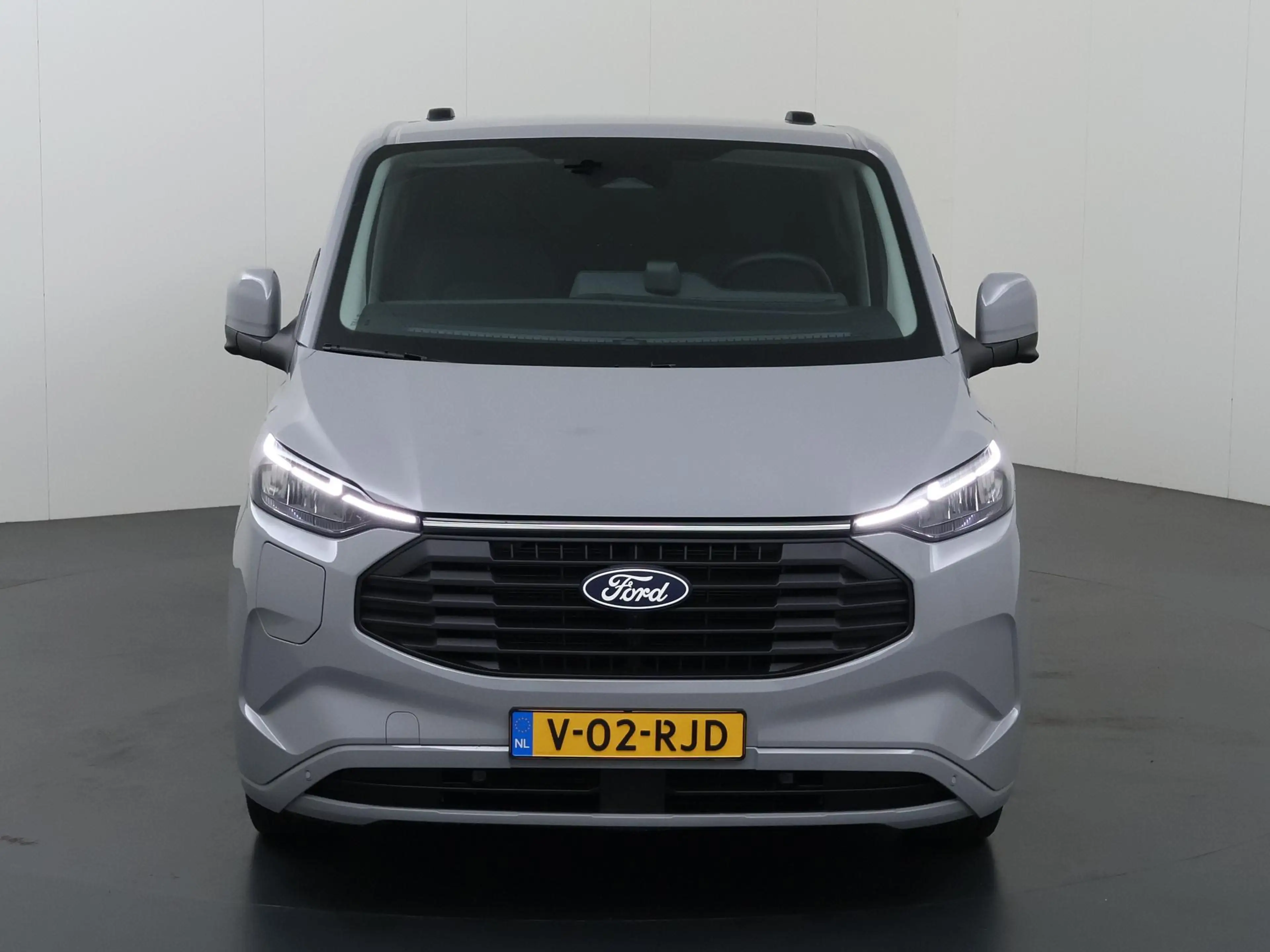 Ford Transit Custom 320 | 2.5 PHEV | L2 H1 | LIMITED | DUBBELE CABINE — photo 3