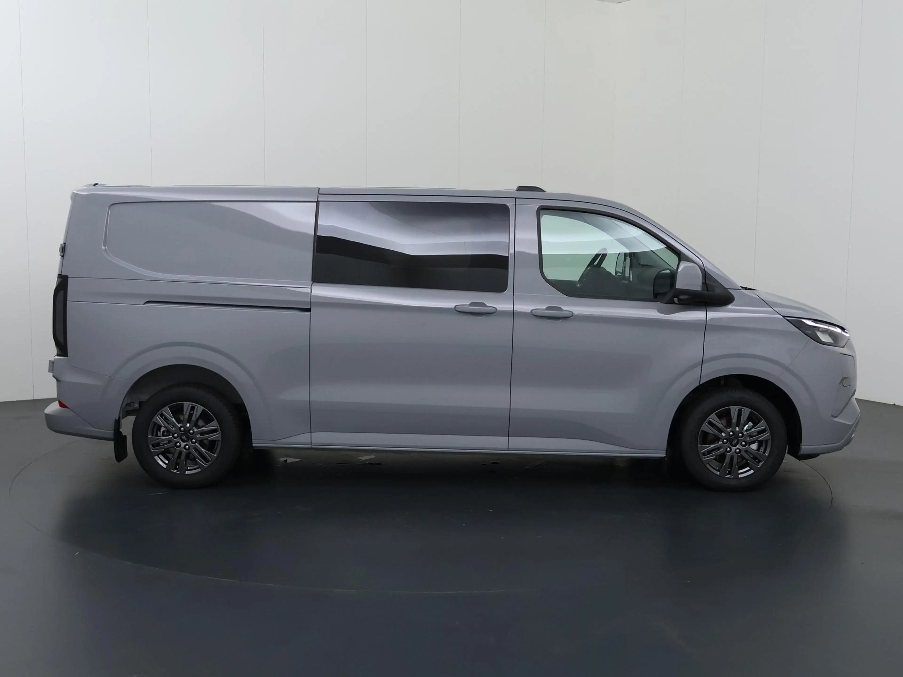 Ford Transit Custom 320 | 2.5 PHEV | L2 H1 | LIMITED | DUBBELE CABINE — photo 6