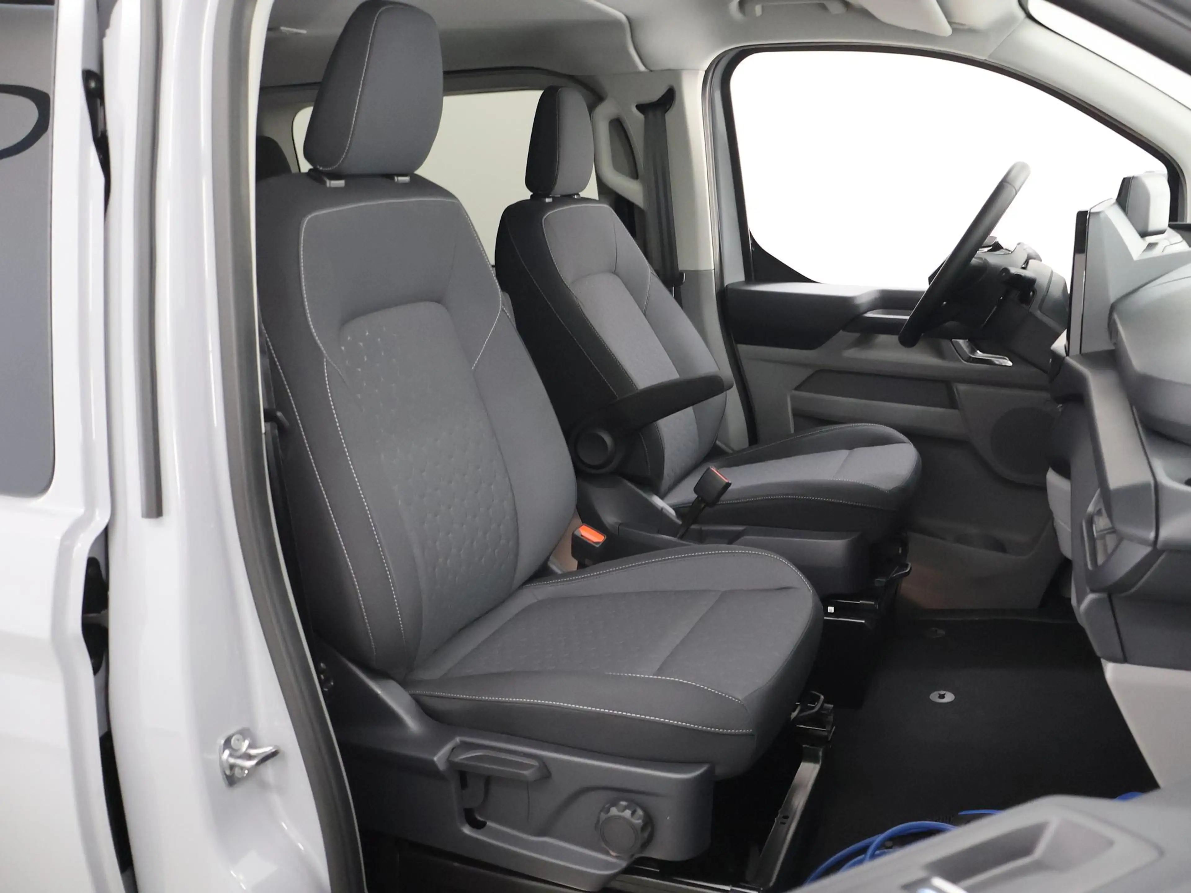 Ford Transit Custom 320 | 2.5 PHEV | L2 H1 | LIMITED | DUBBELE CABINE — photo 10