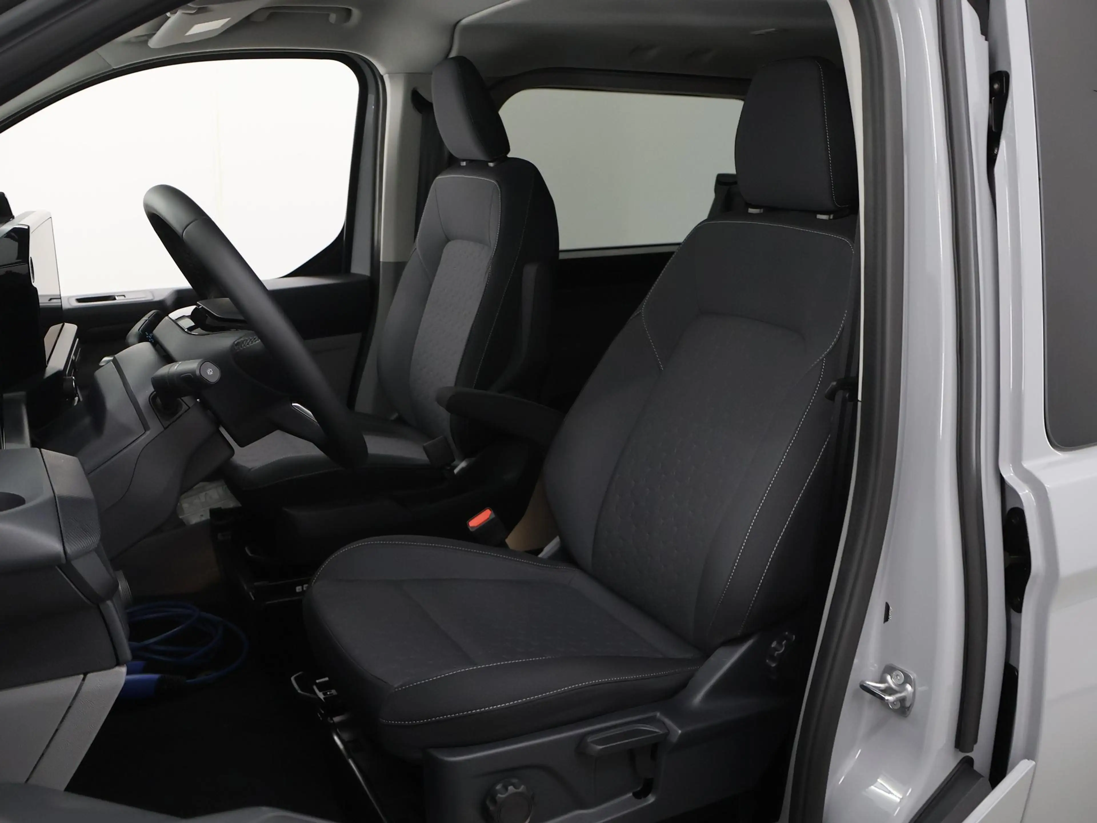 Ford Transit Custom 320 | 2.5 PHEV | L2 H1 | LIMITED | DUBBELE CABINE — photo 8