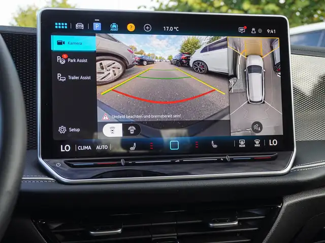 Volkswagen Passat view 13