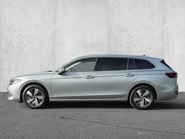 Volkswagen Passat view 5