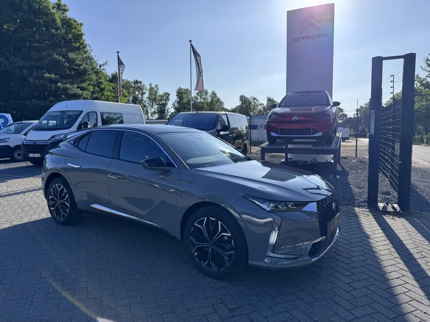 DS Automobiles DS 4 1.2 Turbo 130 Automaat Opera Gris - 1