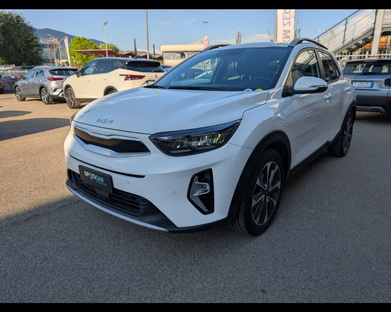 Kia Stonic 1.0 ECOGPL Style Weiß - 1