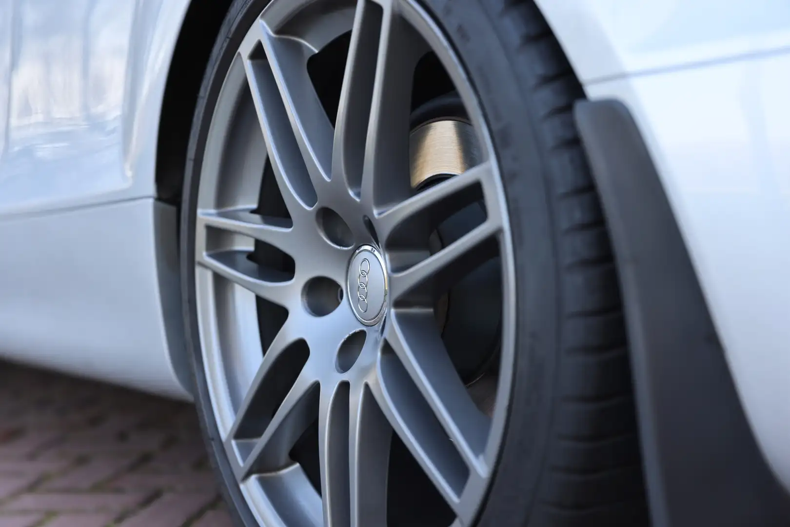 Audi TT Roadster 2.0 TFSI DSG | 2011 | Grijs - 2