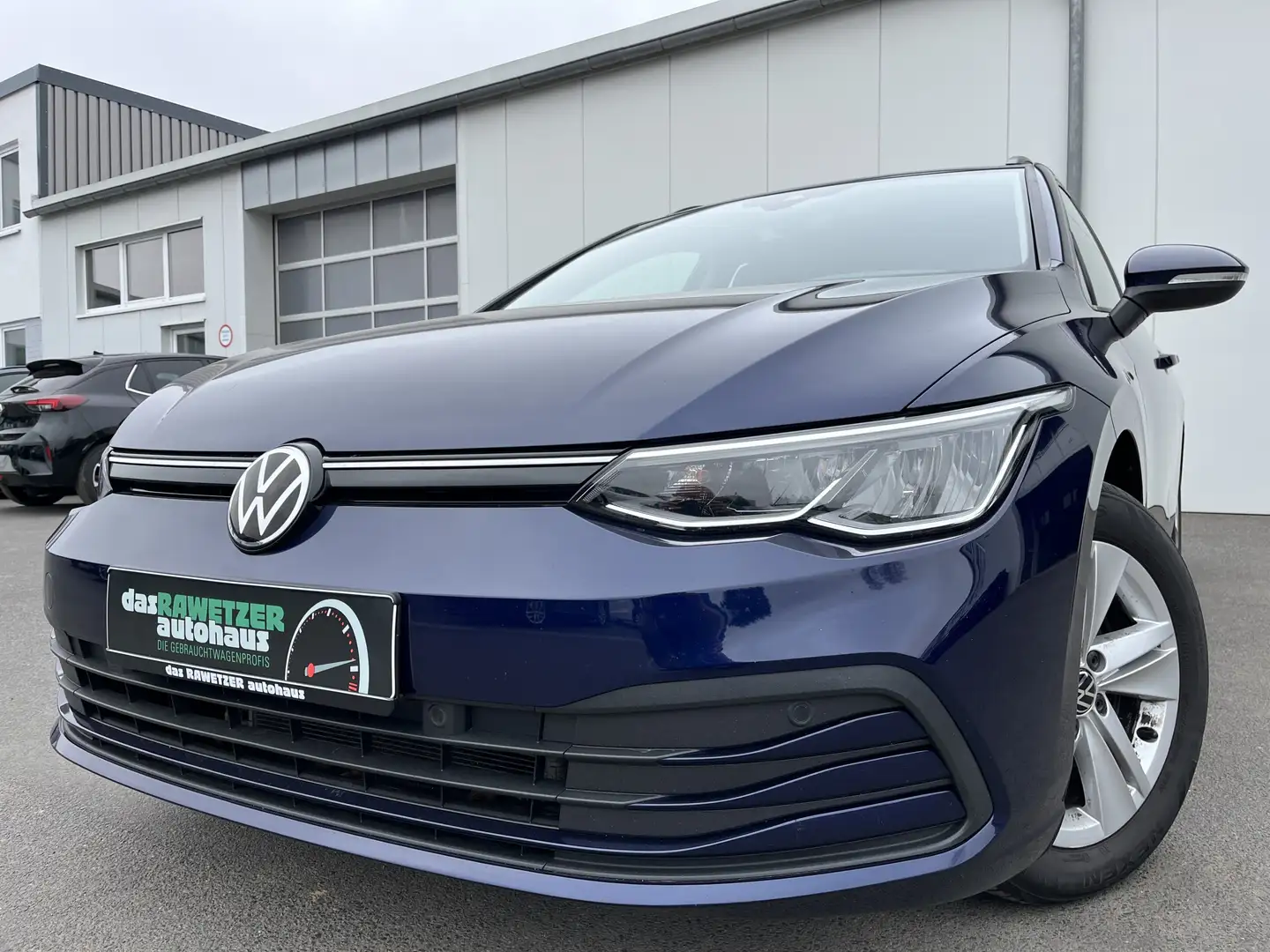 Volkswagen Golf Variant 2.0 TDI Life 104€ m. 20% Anzahlung Digit Blu/Azzurro - 1
