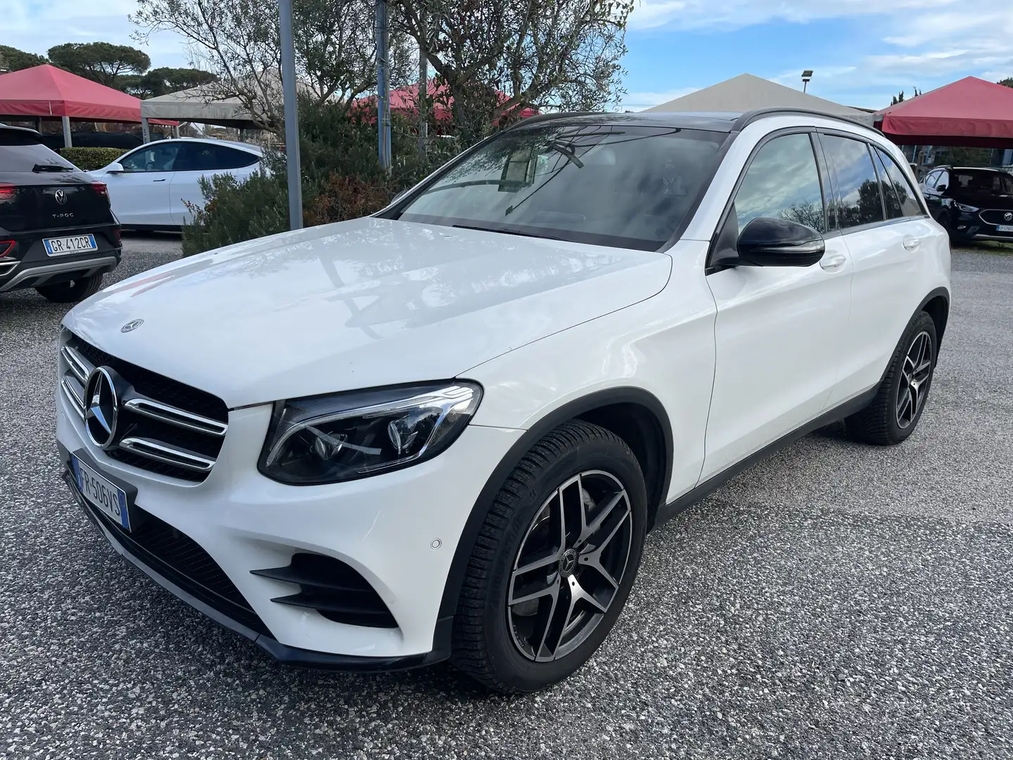 Mercedes-Benz GLC 250 AMG 4 MATIC White - 2