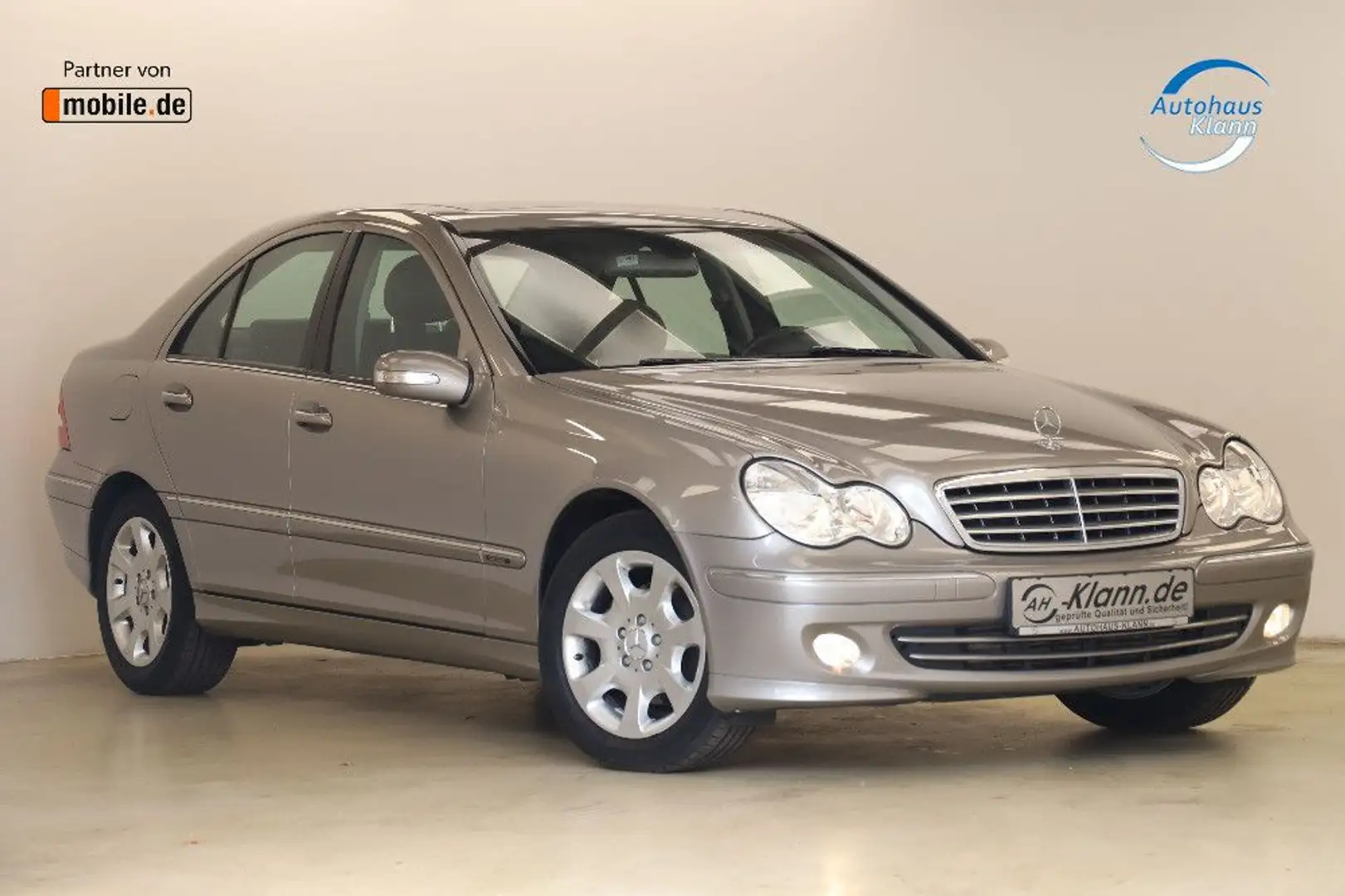 Mercedes-Benz C 200 K 163PS 5G Elegance Leder SHZ 1.Hand Silver - 1