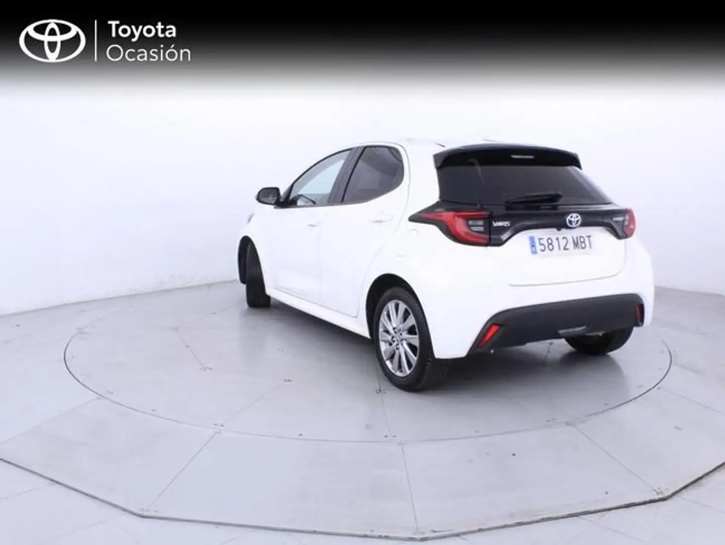 Toyota Yaris 1.5 120H Active Tech Blanco - 2