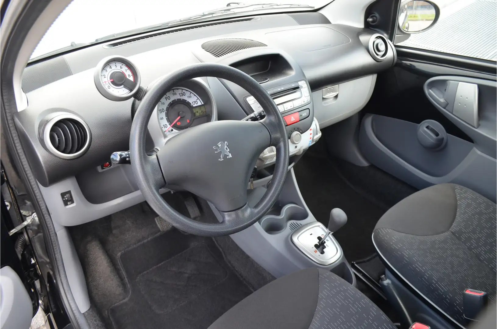 Peugeot 107 1.0-12V AUTOMAAT MILLESIM 200 | AUTOMAAT | AIRCO | Schwarz - 2