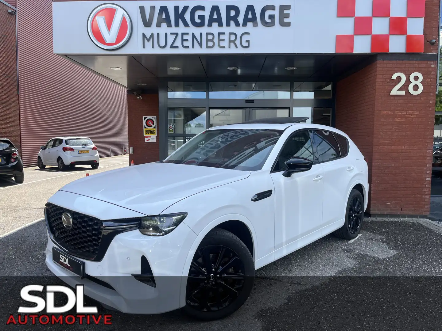 Mazda CX-60 2.5 e-SkyActiv PHEV Homura // LEDER // PANO-SCHUIF Wit - 1