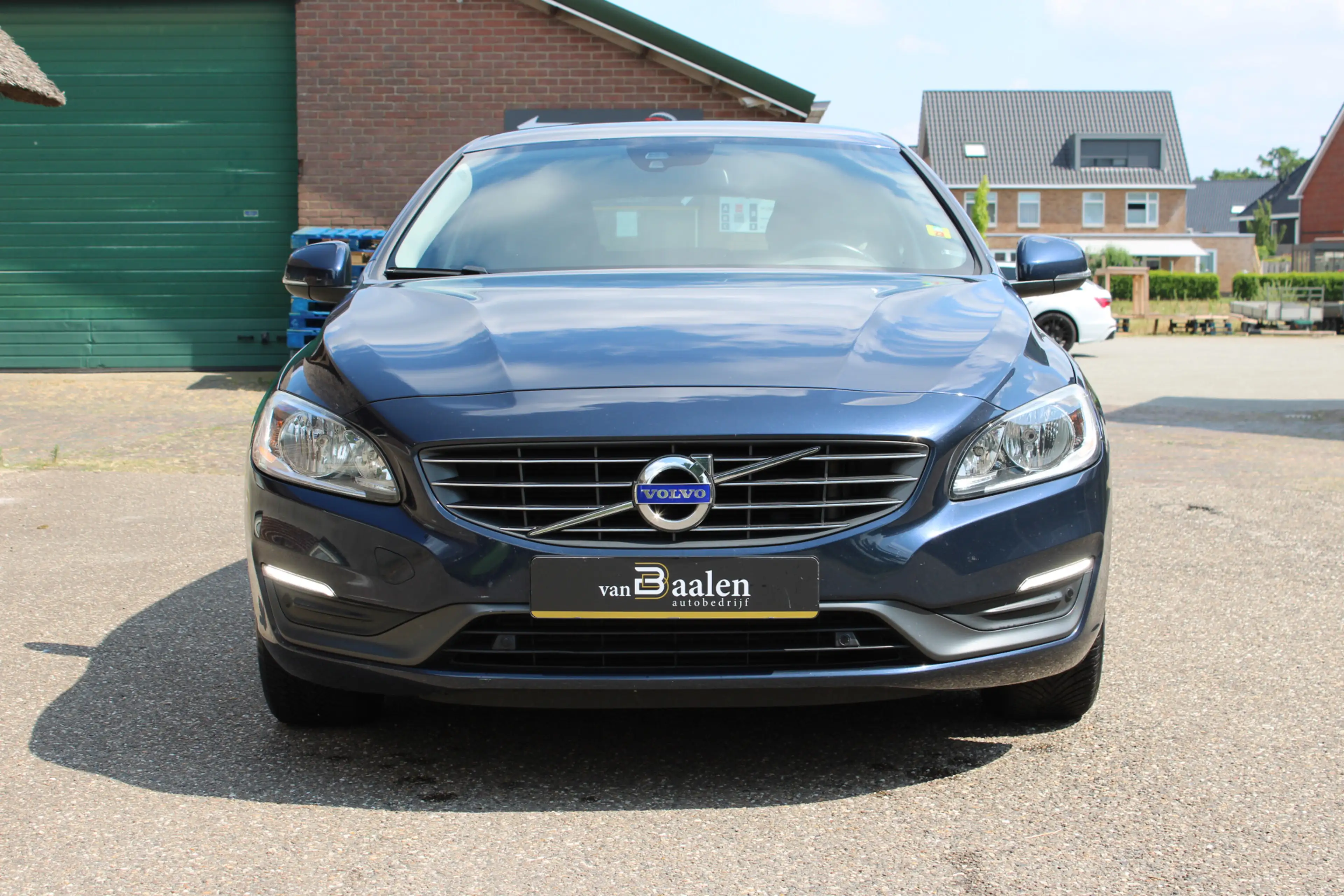 Volvo V60 1.6 T3 Momentum NAVI ECC TREKHAAK 184000KM!!! — photo 11