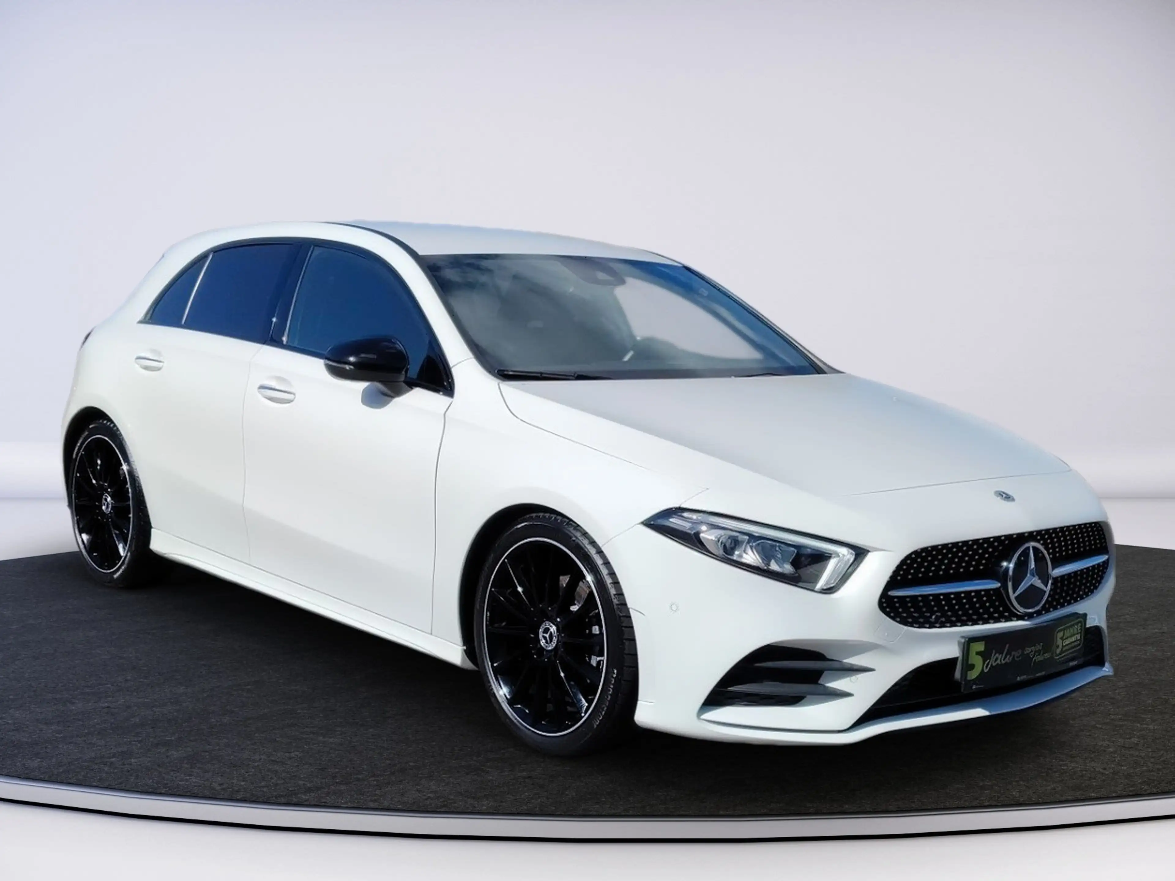 Mercedes-Benz A 180 d AMG-Line Night — photo 7