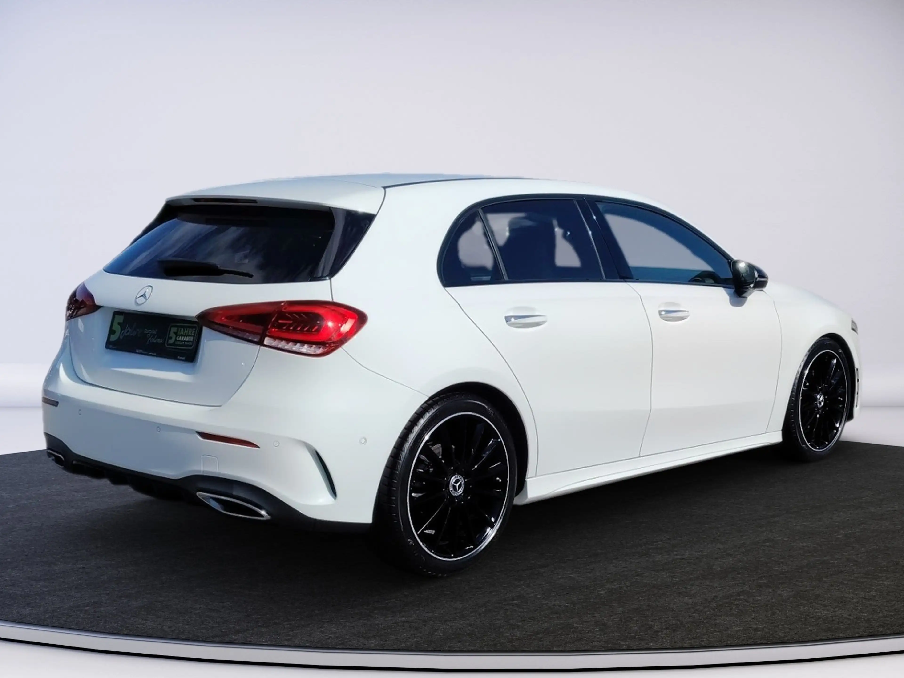 Mercedes-Benz A 180 d AMG-Line Night — photo 6