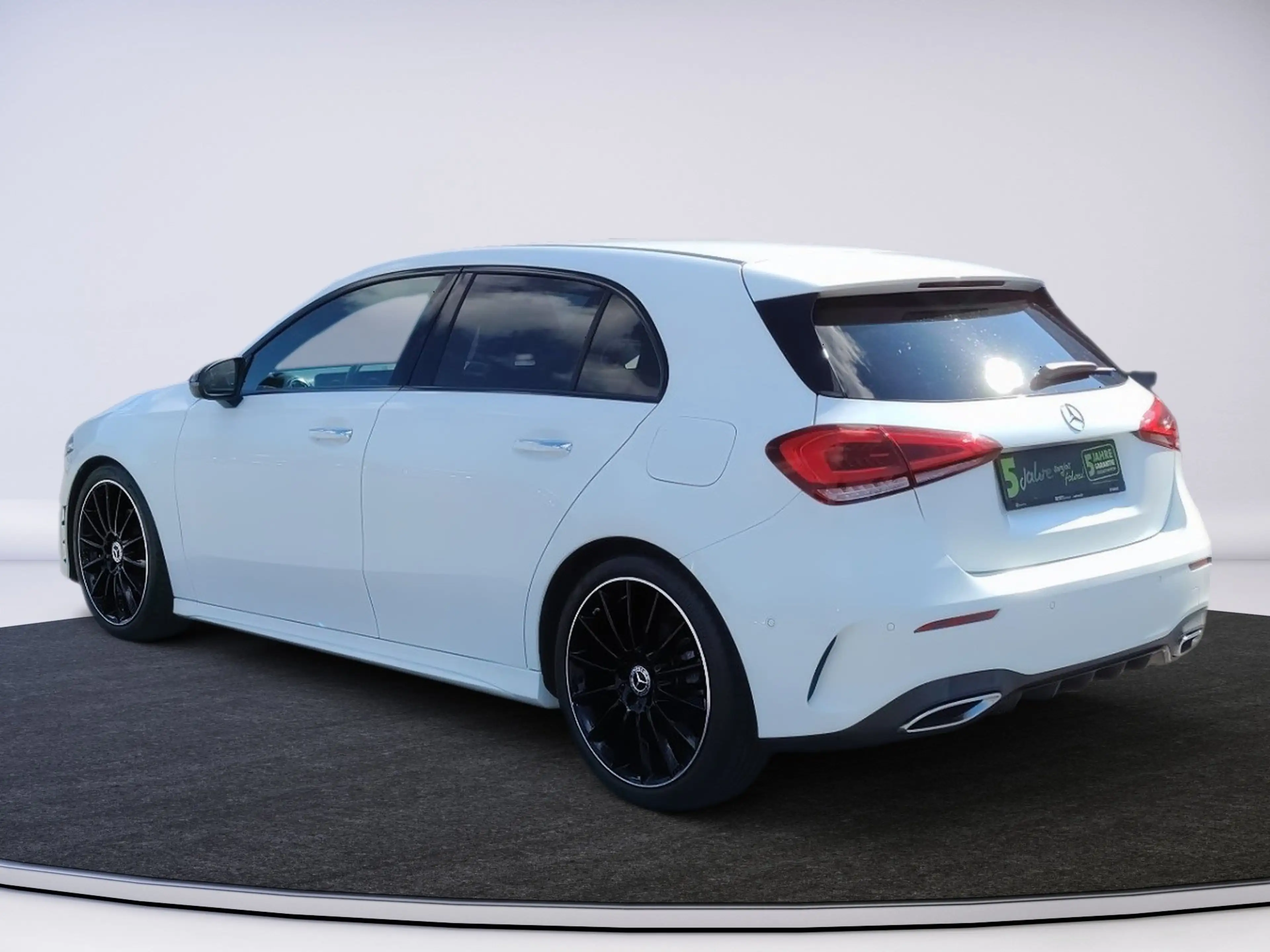 Mercedes-Benz A 180 d AMG-Line Night — photo 4