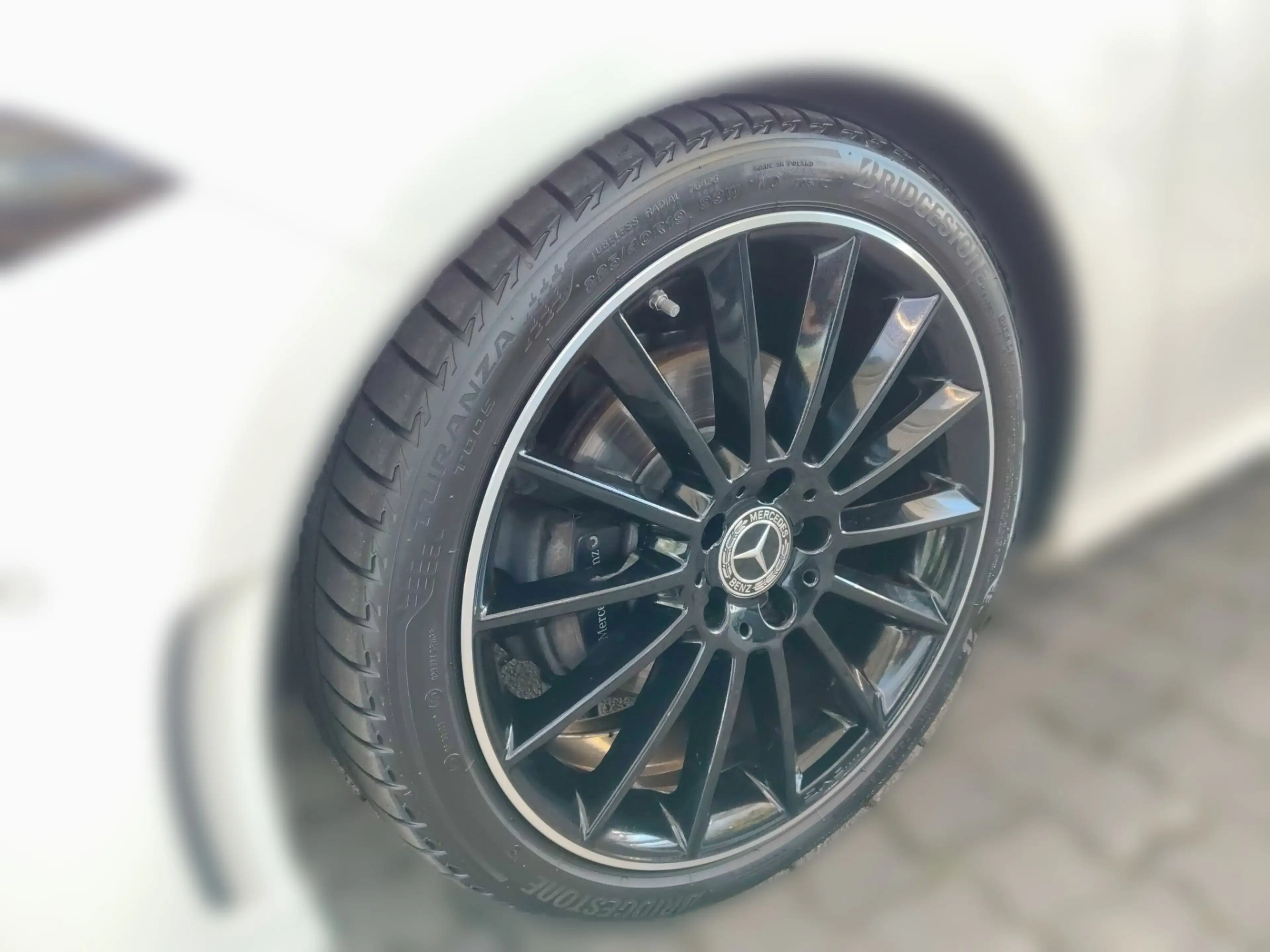 Mercedes-Benz A 180 d AMG-Line Night — photo 8