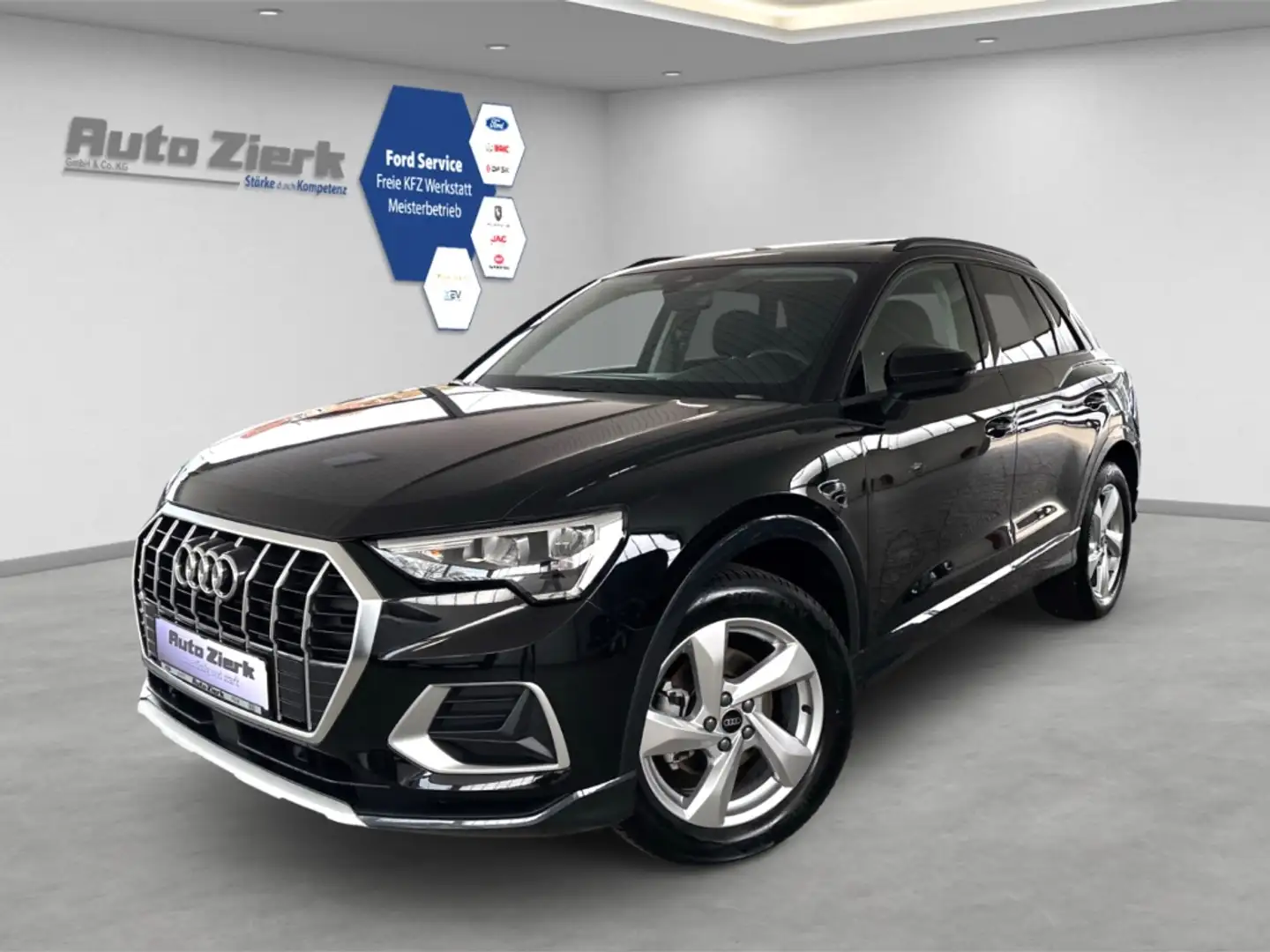Audi Q3 35 TFSI S-tronic advanced NAVI DAB LED PANO-DACH Schwarz - 1