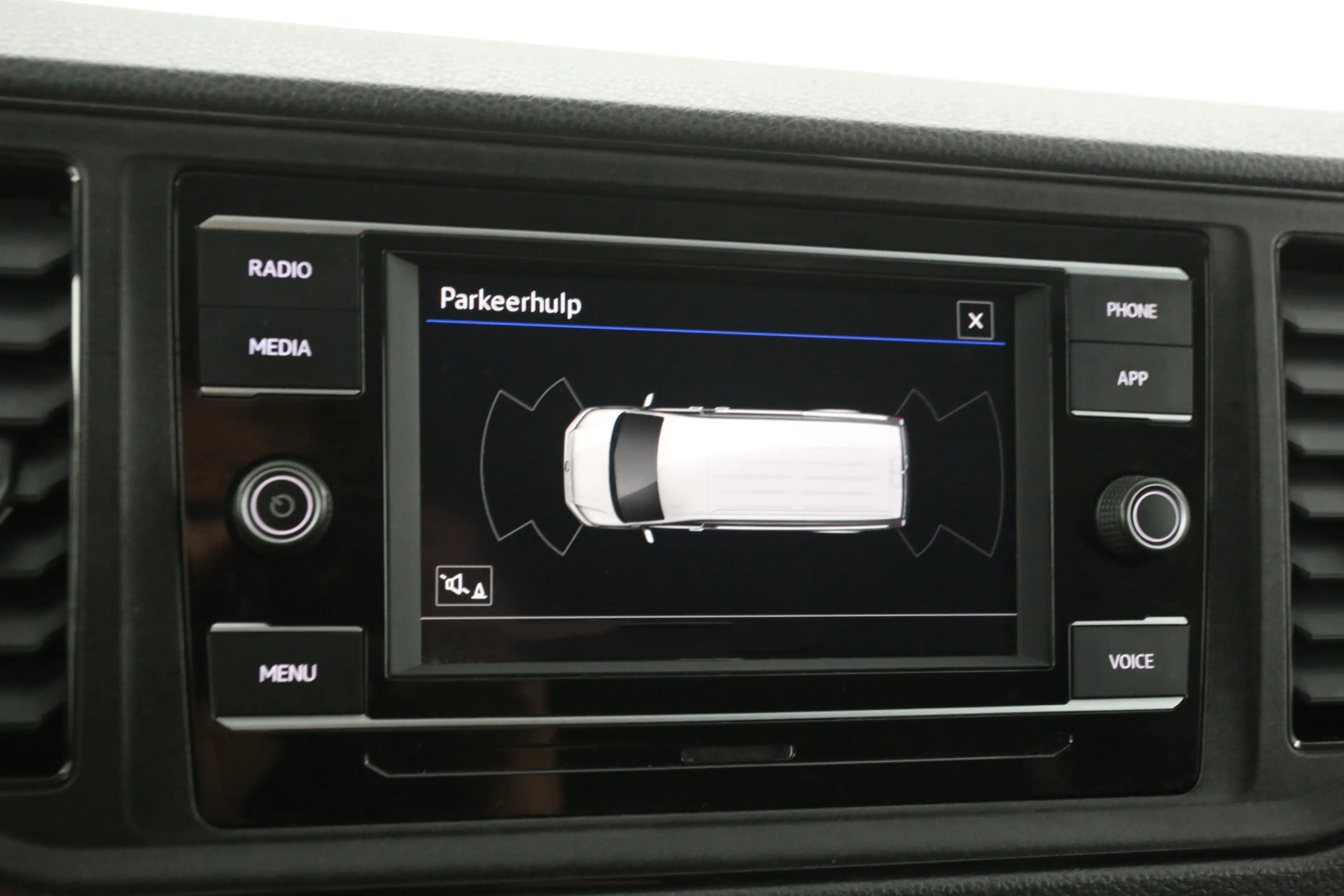 Volkswagen Crafter 2.0 TDI L3H2 140PK | Airco | Carplay | Parkeersens — photo 3