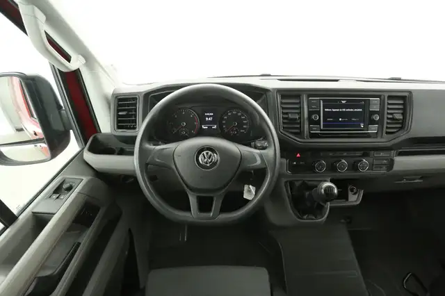 Volkswagen Crafter view 2