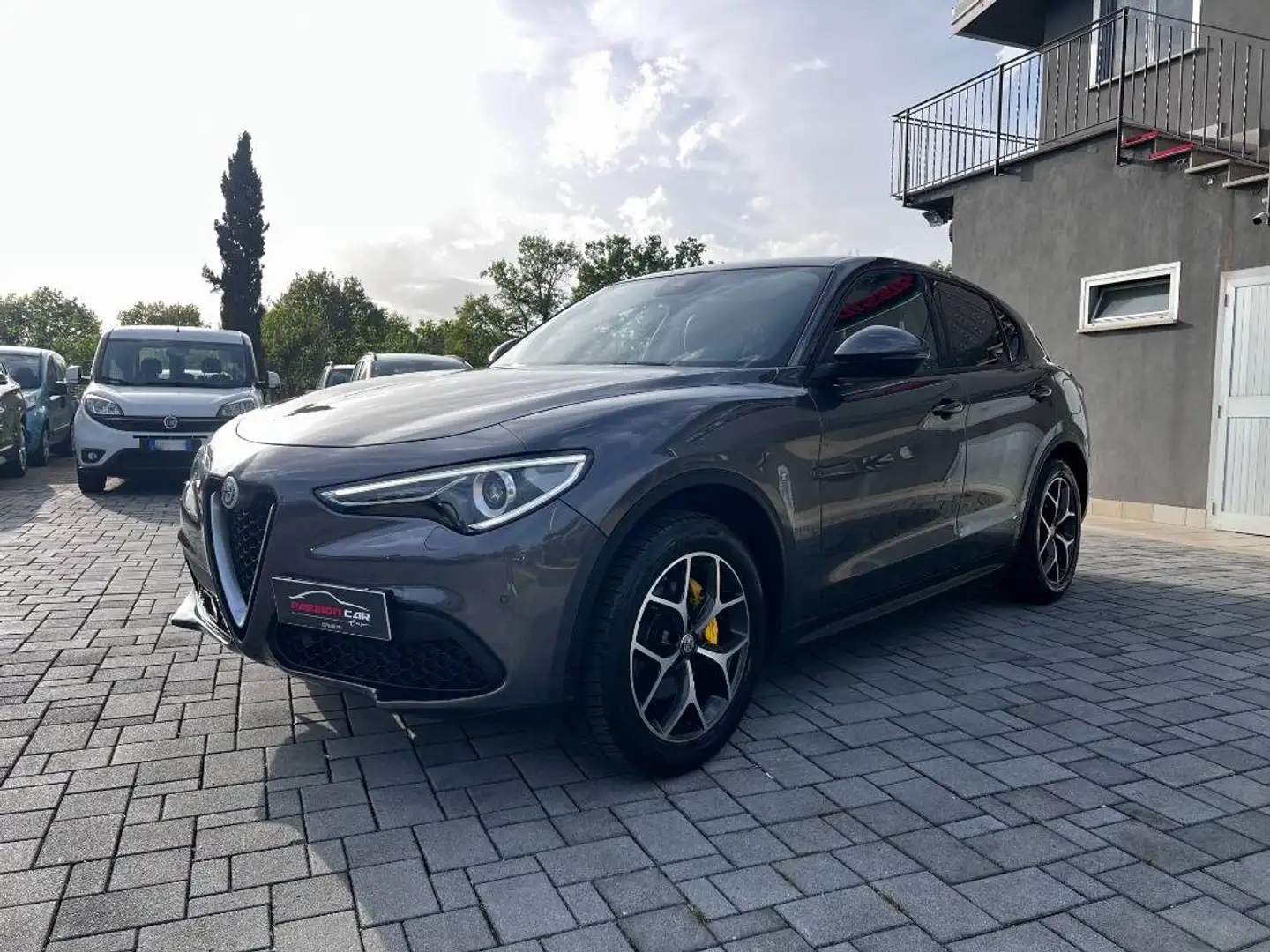 Alfa Romeo Stelvio 2.0 t Executive Q4 200cv auto Grigio - 2